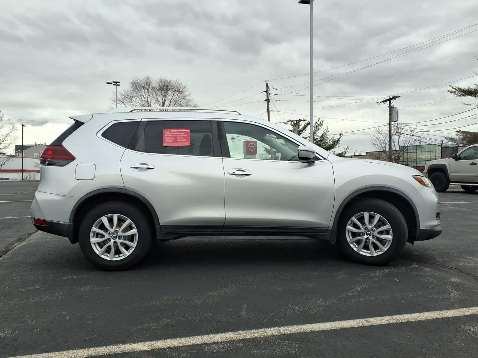 View vehicle photo 4