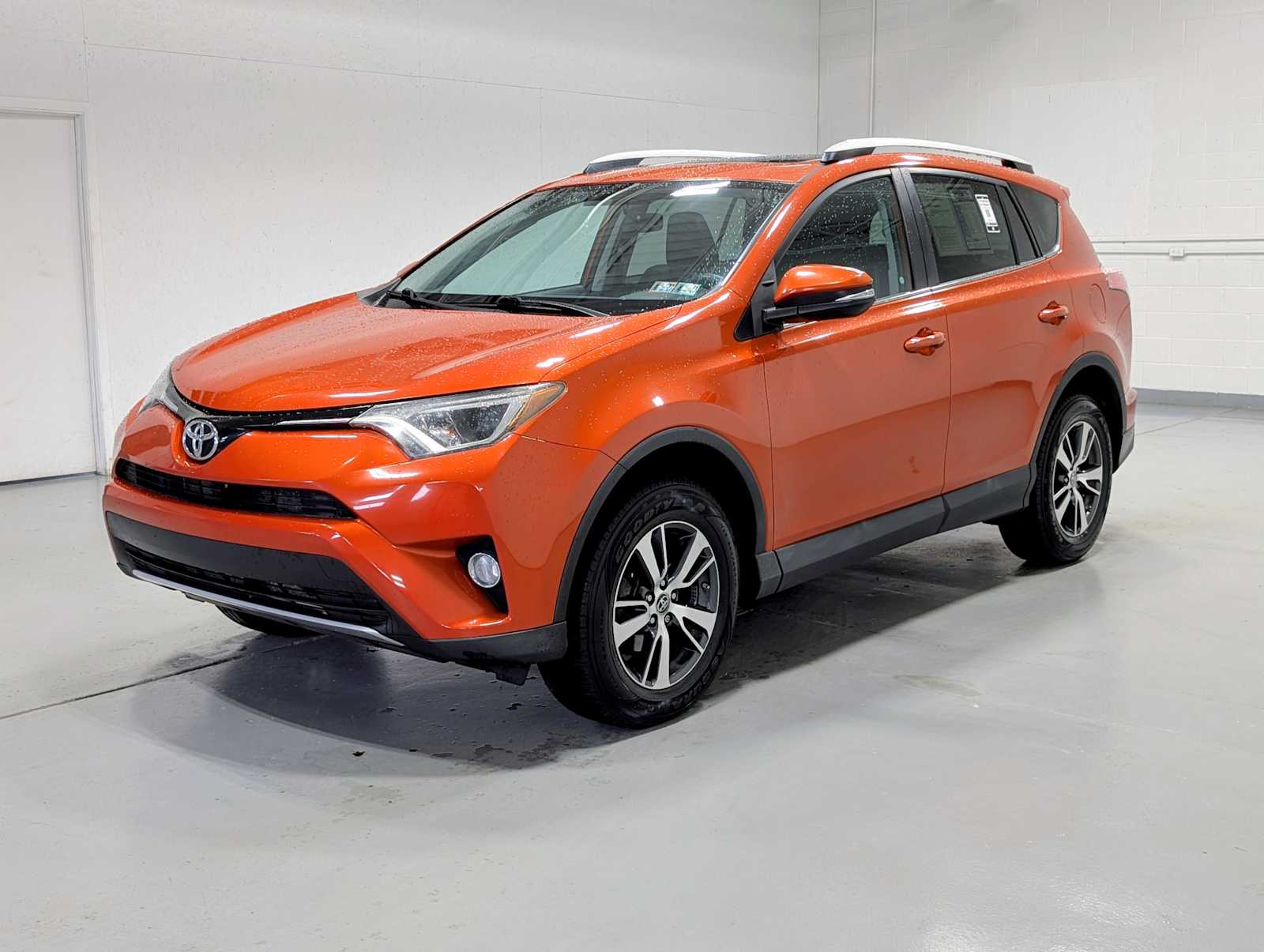 Hot Lava 2016 Toyota RAV4 XLE AWD SUV / Crossover All-Wheel Drive 6-Speed Automatic