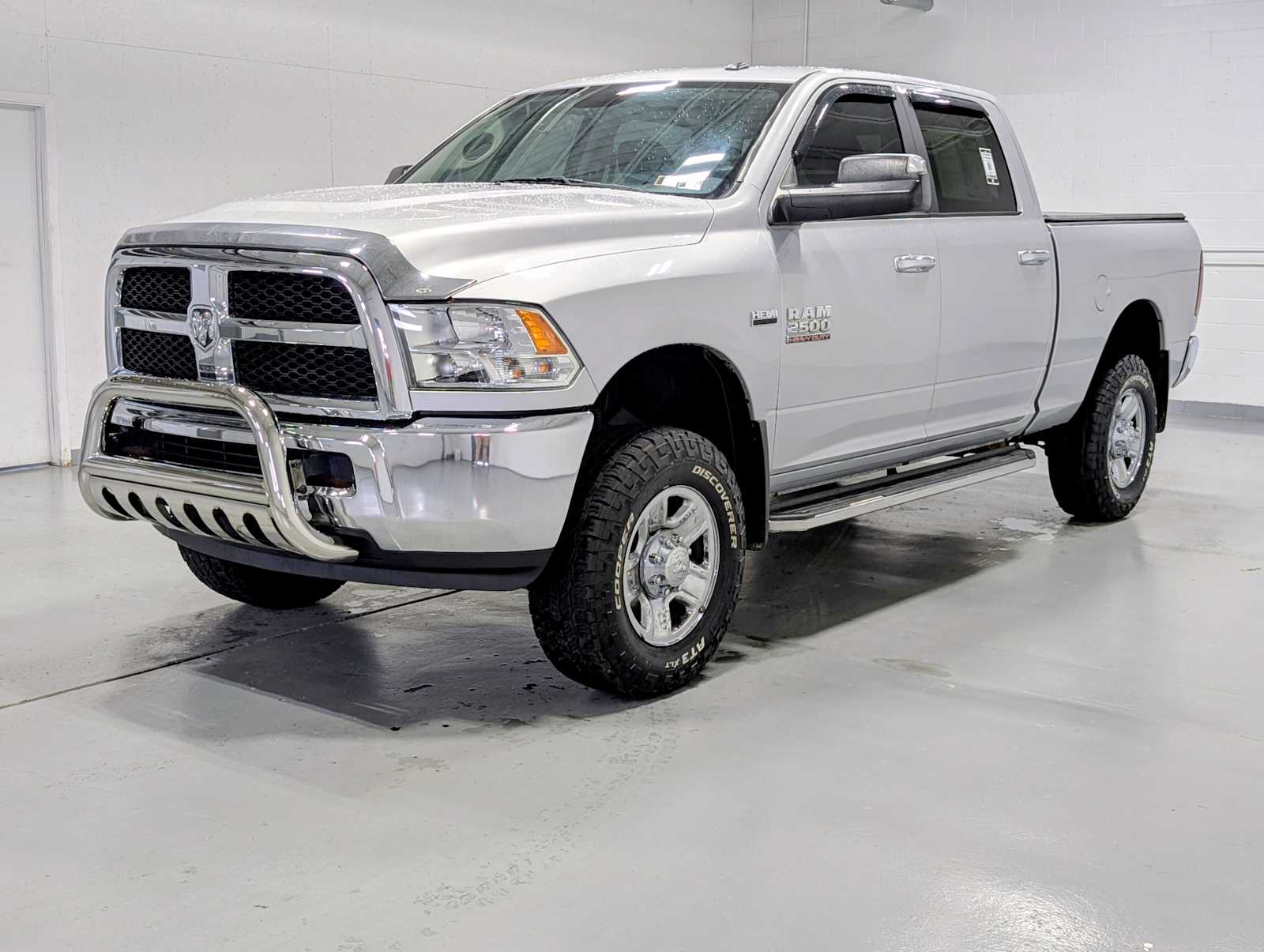 Bright Silver Metallic Clearcoat 2018 RAM 2500 SLT Crew Cab 4WD Pickup Truck Four-Wheel Drive 6-Speed Automatic