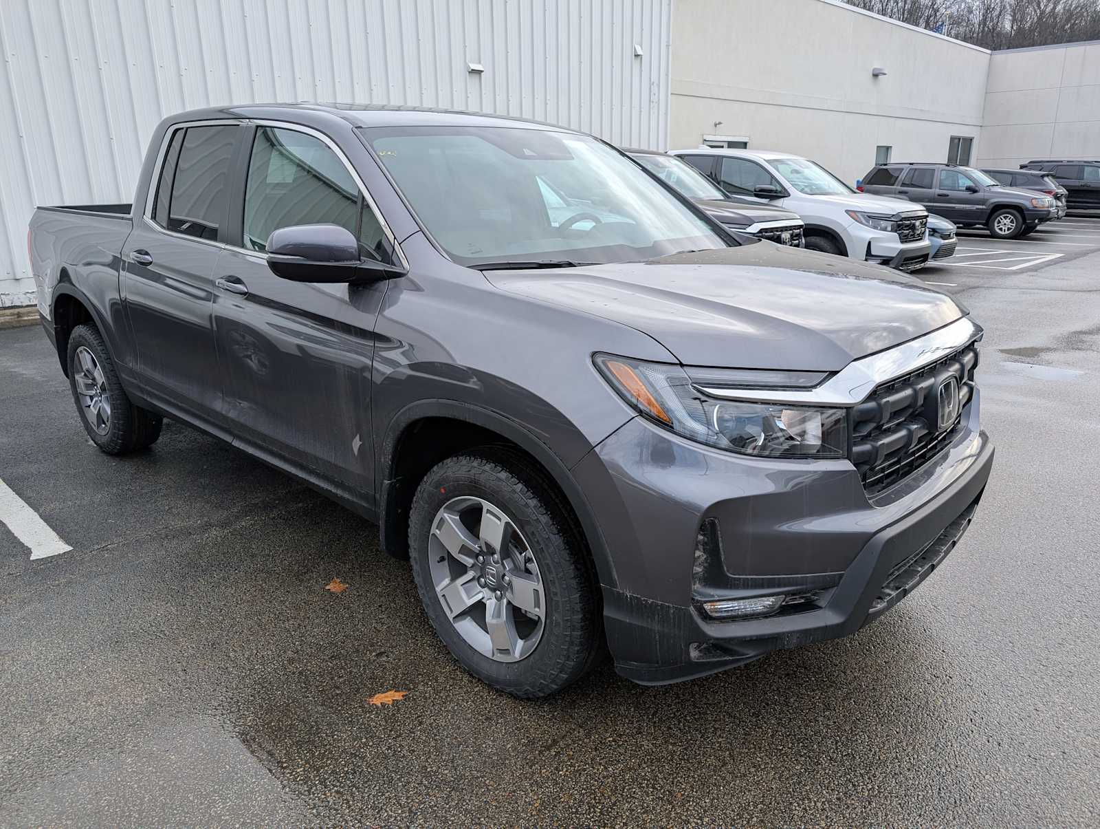 View vehicle photo 3