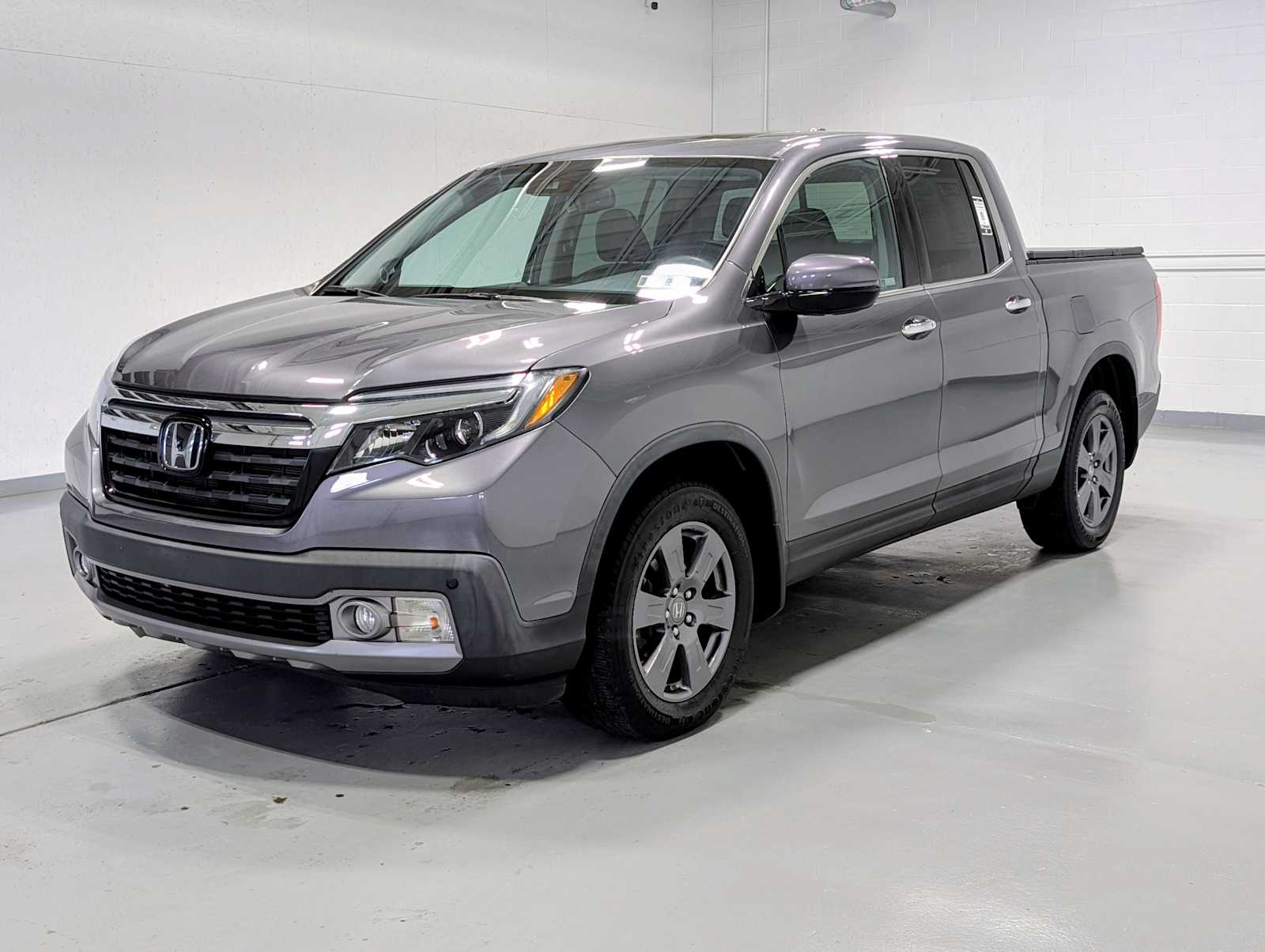 Gray (Modern Steel Metallic) 2020 Honda Ridgeline Pickup Truck All-Wheel Drive 6-Speed Automatic