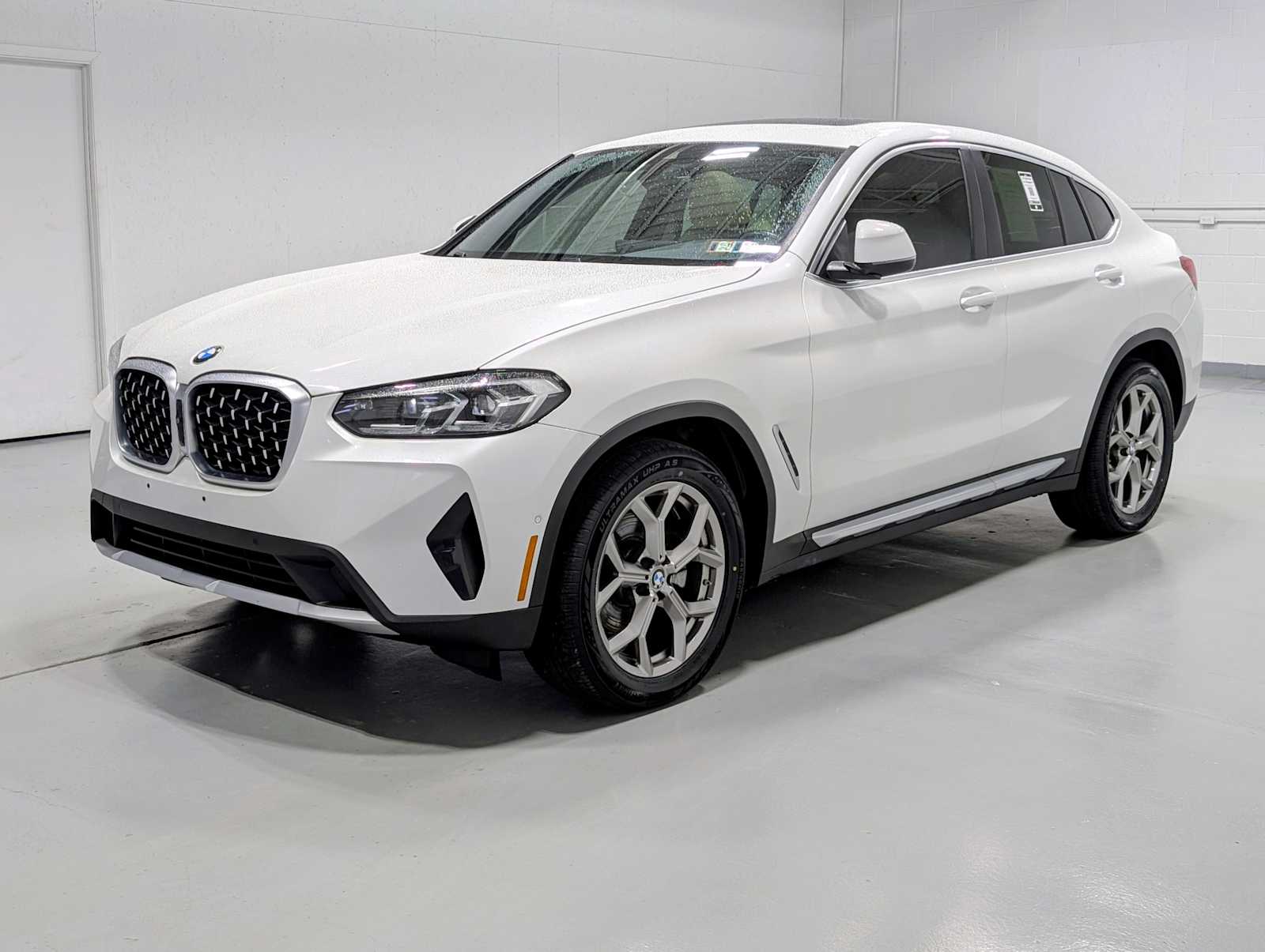 2022 BMW X4 xDrive30i AWD