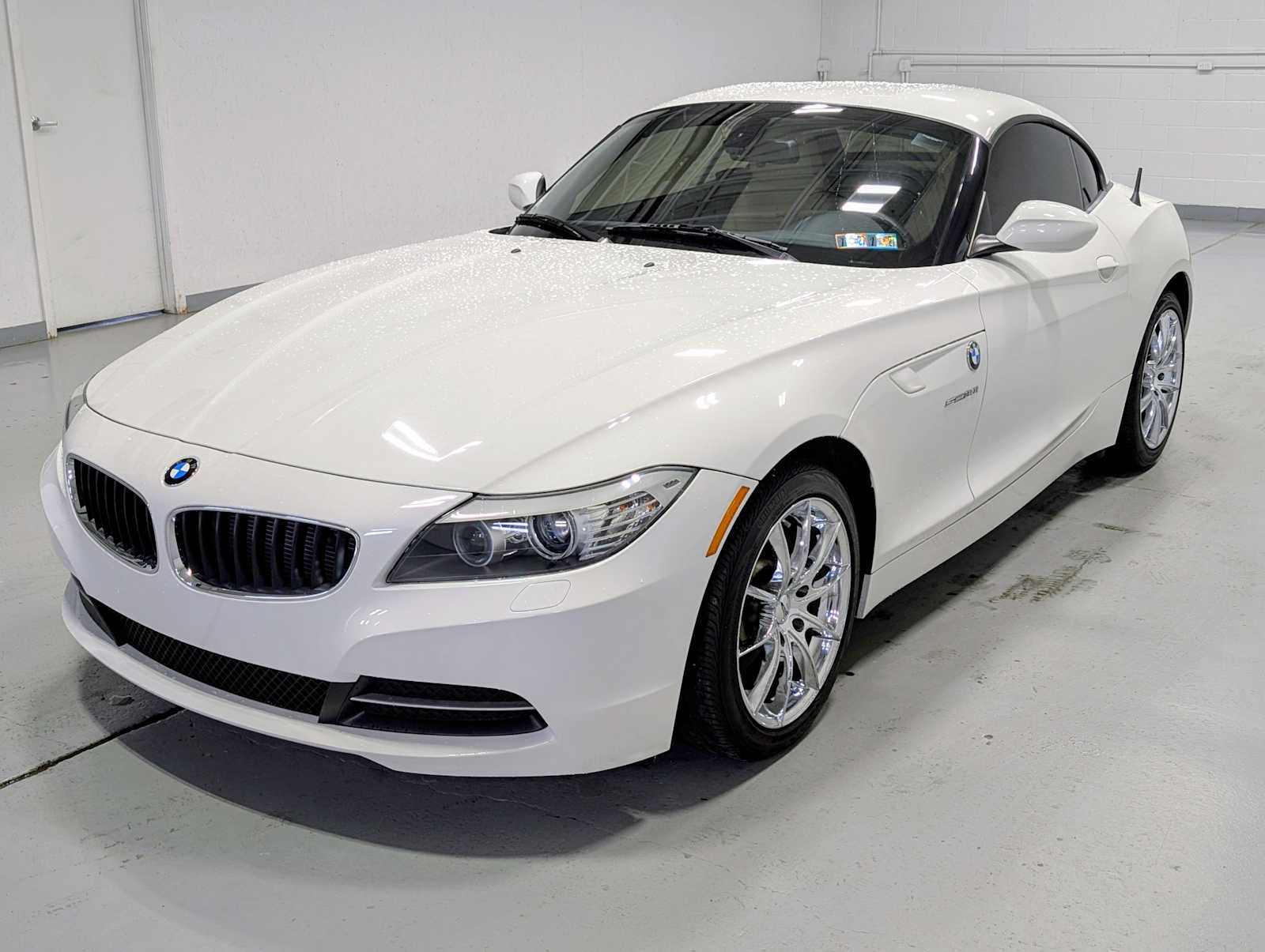 ALPINE WHITE 2011 BMW Z4 sDrive30i Roadster RWD Convertible Rear-Wheel Drive 6-Speed Manual