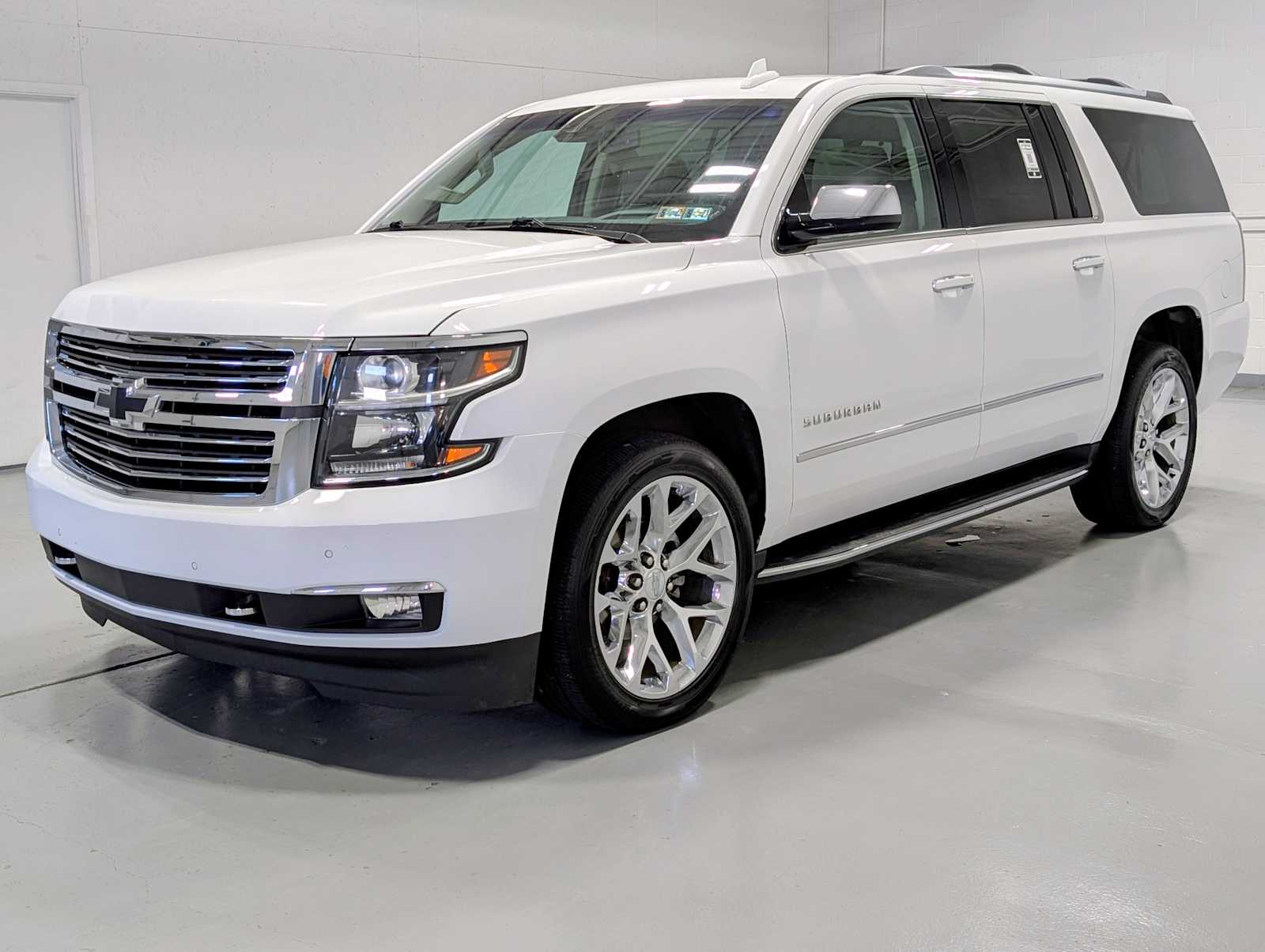 Summit White 2019 Chevrolet Suburban 1500 Premier 4WD SUV / Crossover Four-Wheel Drive 6-Speed Automatic