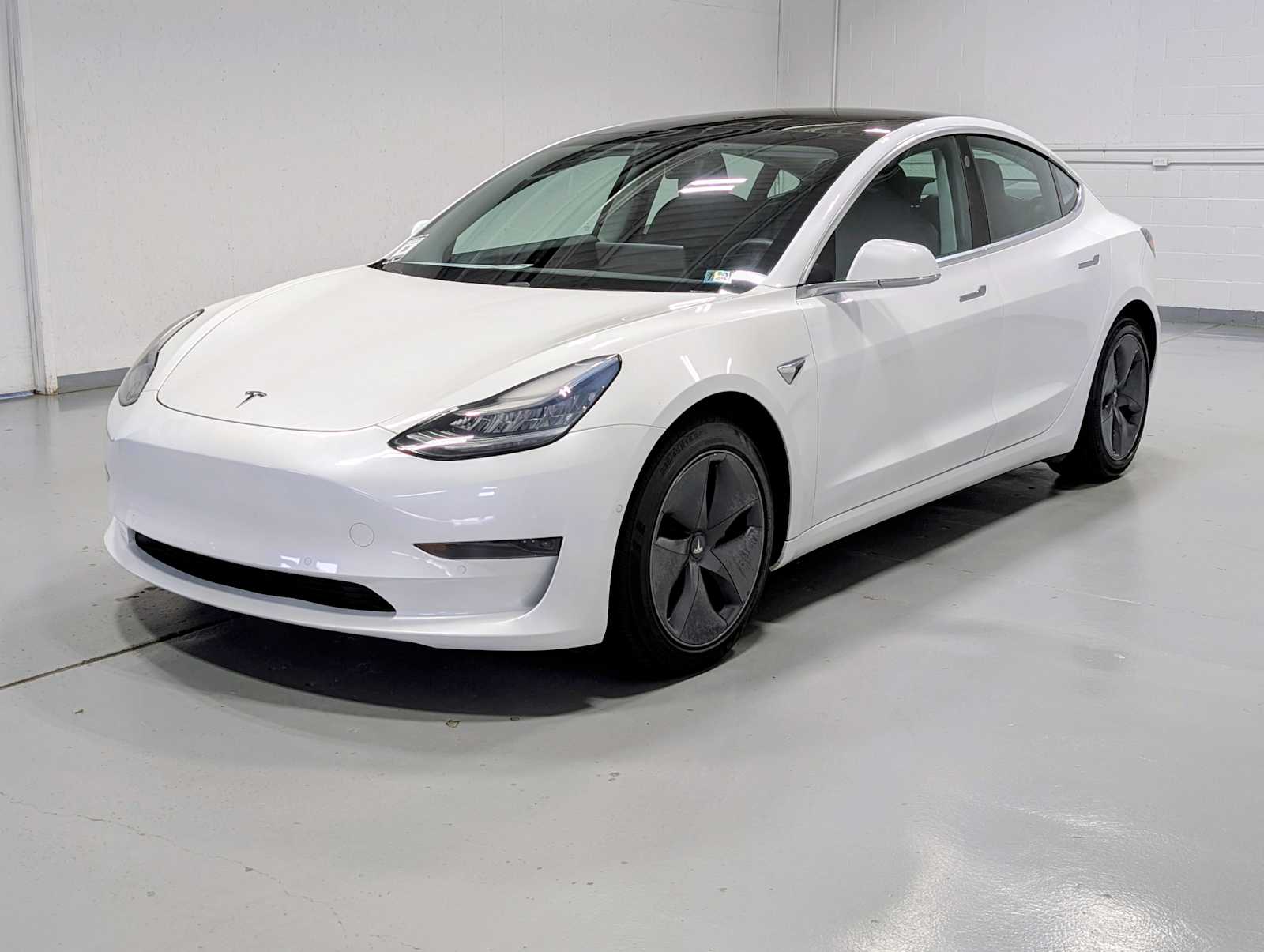 Pearl White Multi-Coat 2020 Tesla Model 3 Sedan Rear-Wheel Drive 1-Speed Automatic