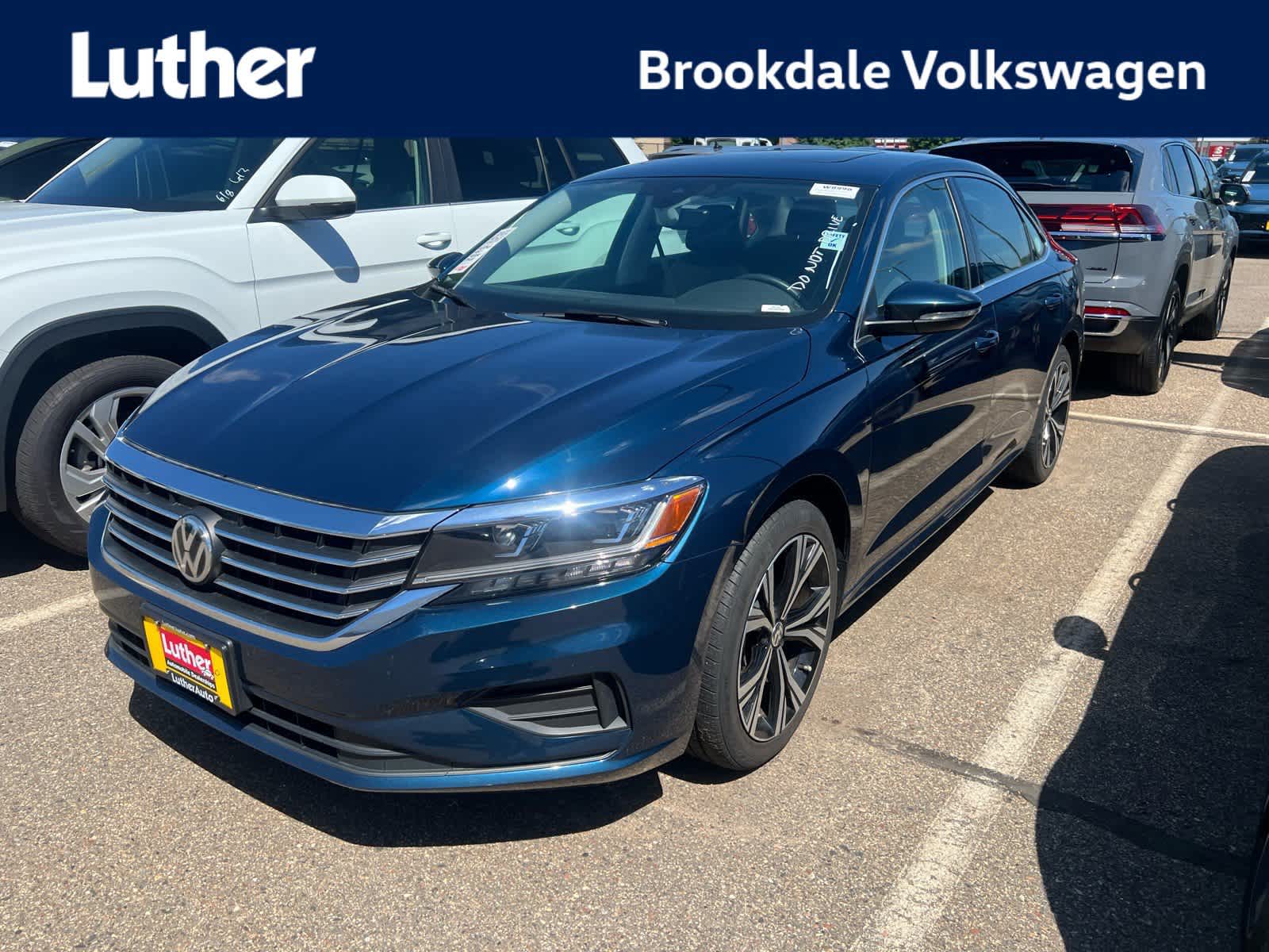 Tourmaline Blue Metallic 2022 Volkswagen Passat 2.0T SE FWD Sedan Front-Wheel Drive 6-Speed Automatic