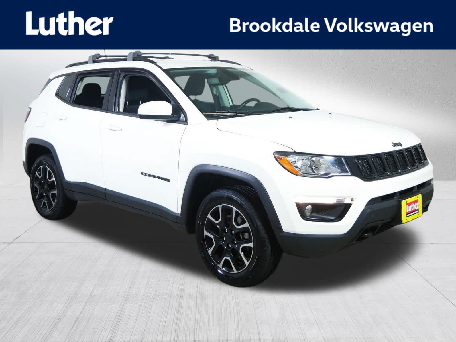 White Clearcoat 2019 Jeep Compass SUV / Crossover Four-Wheel Drive 9-Speed Automatic