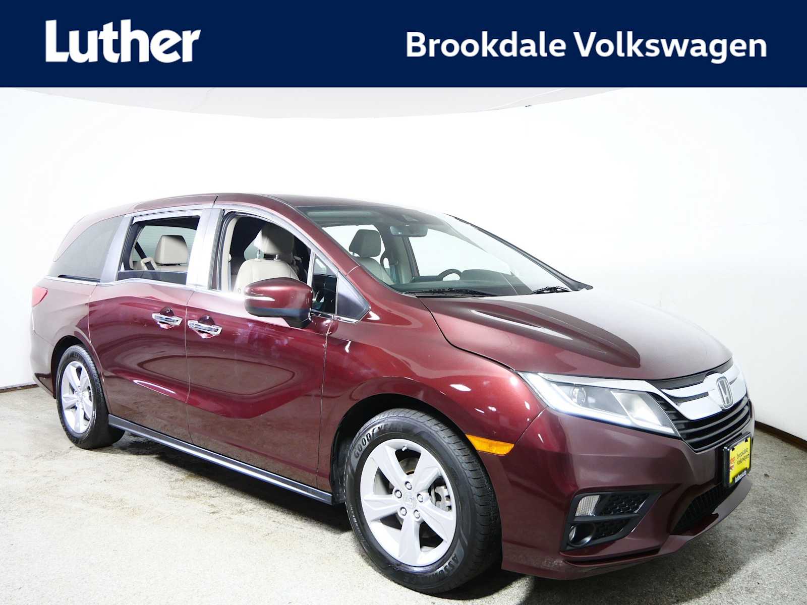 Red (Deep Scarlet Pearl) 2019 Honda Odyssey Minivan Front-Wheel Drive 9-Speed Automatic
