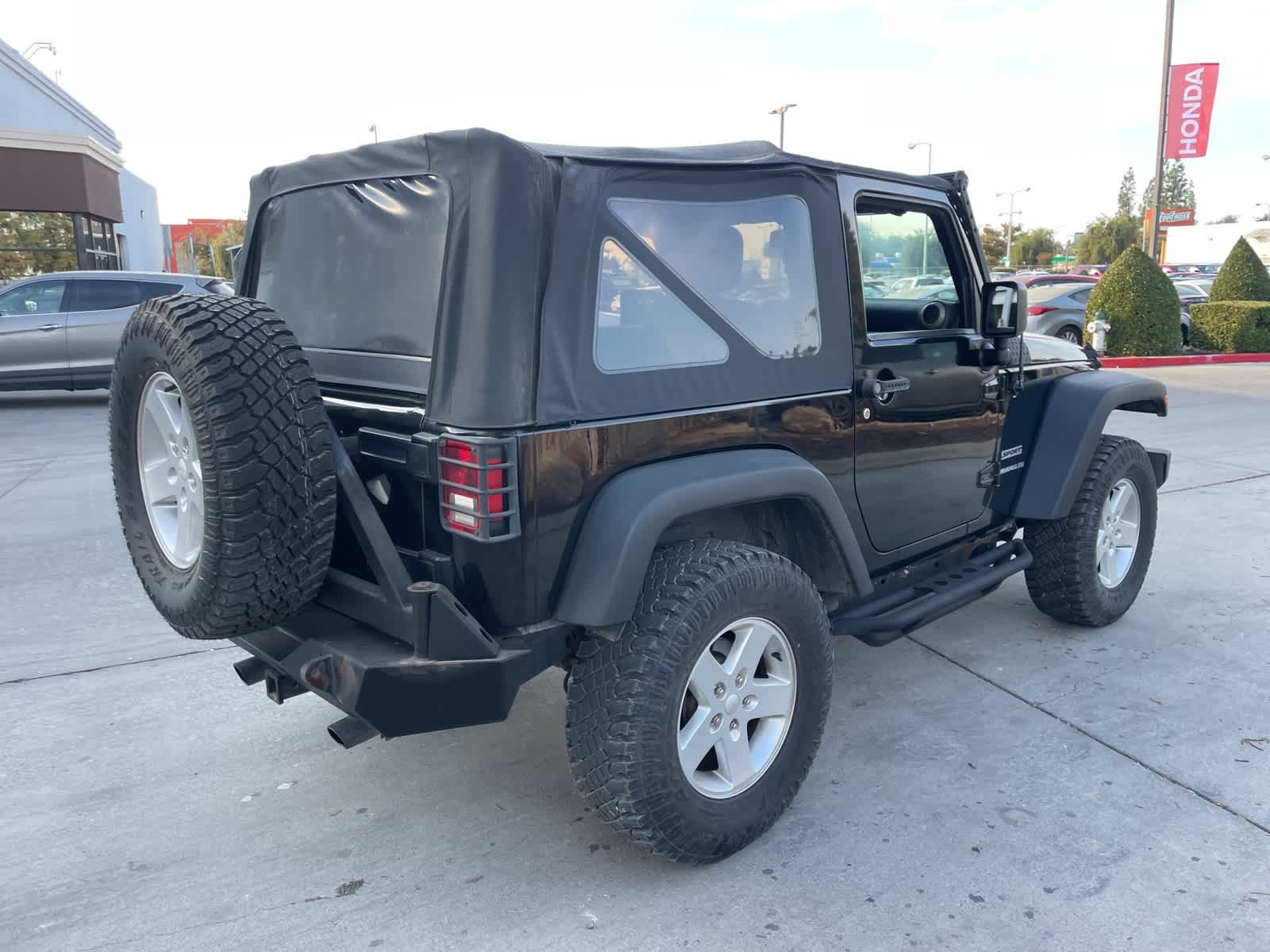 2015 Jeep Wrangler Sport 2