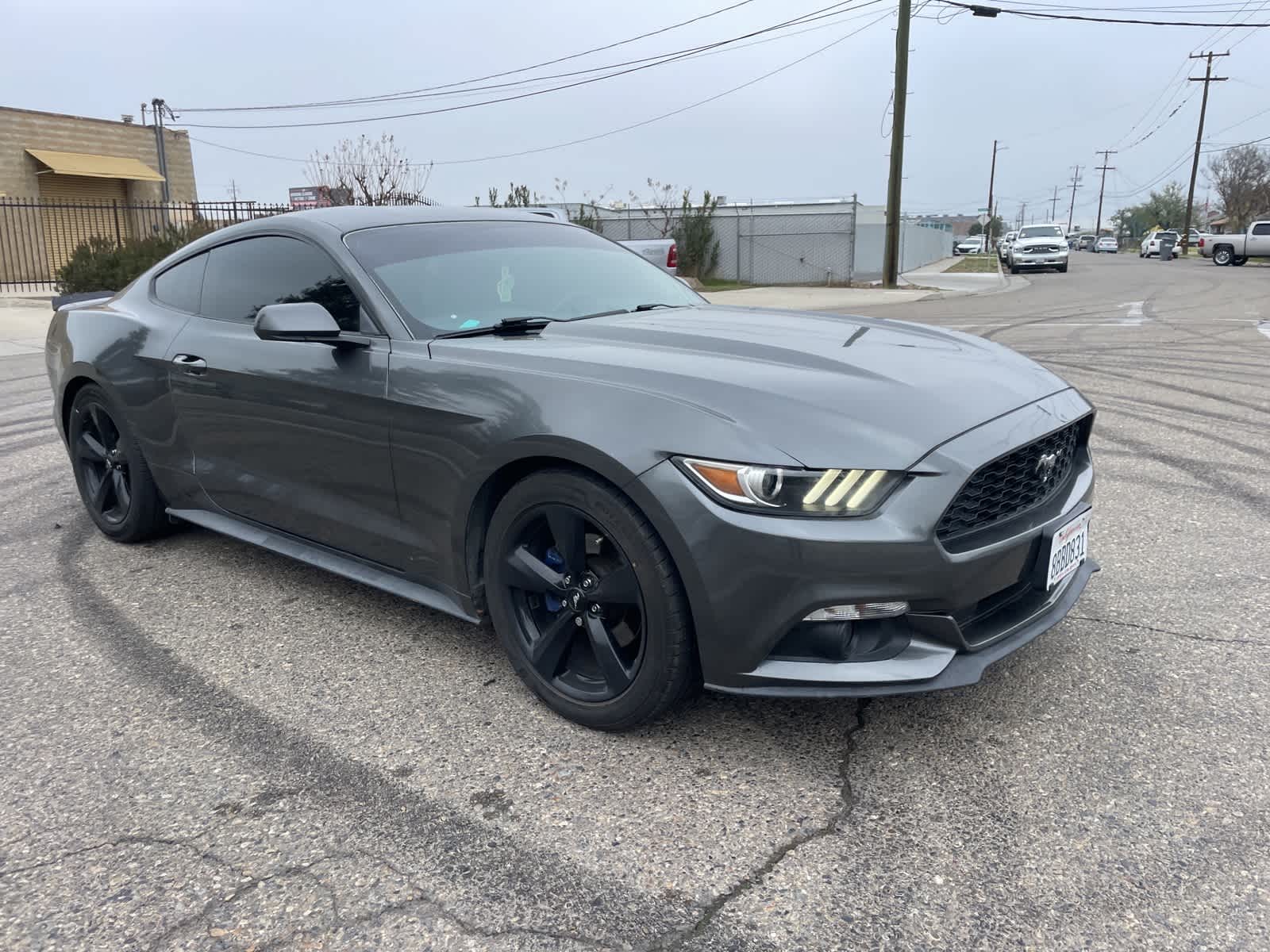 2017 Ford Mustang V6 4