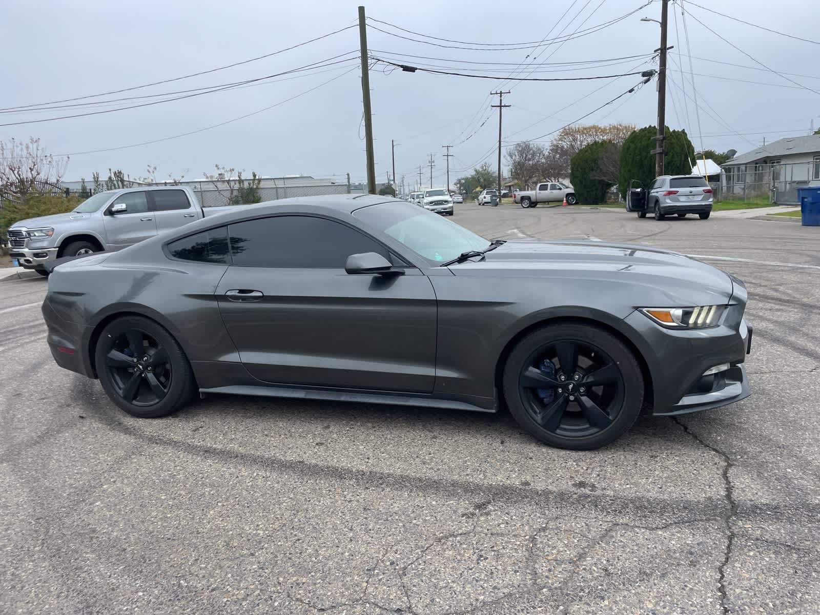 2017 Ford Mustang V6 5