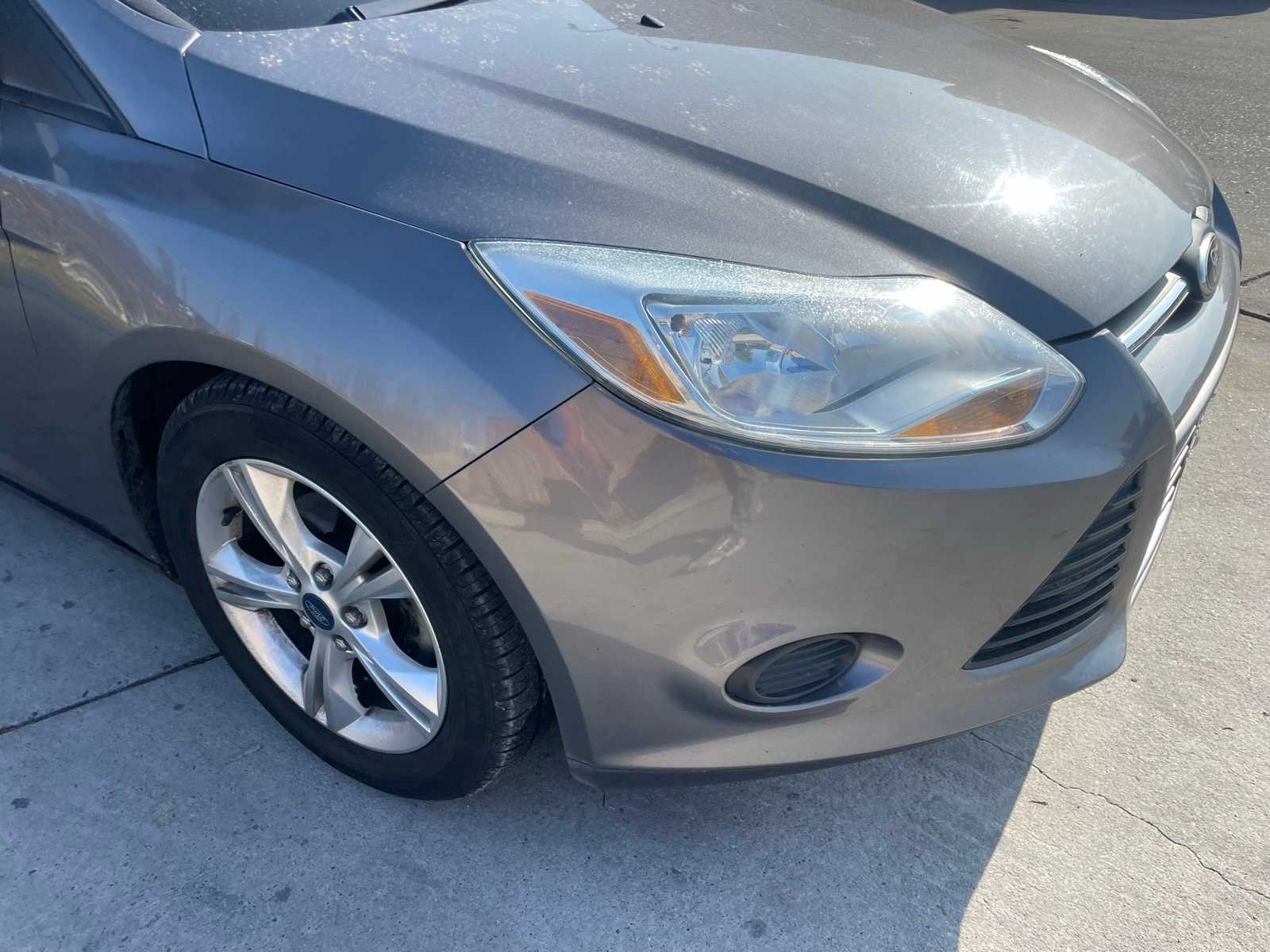 2013 Ford Focus SE 13