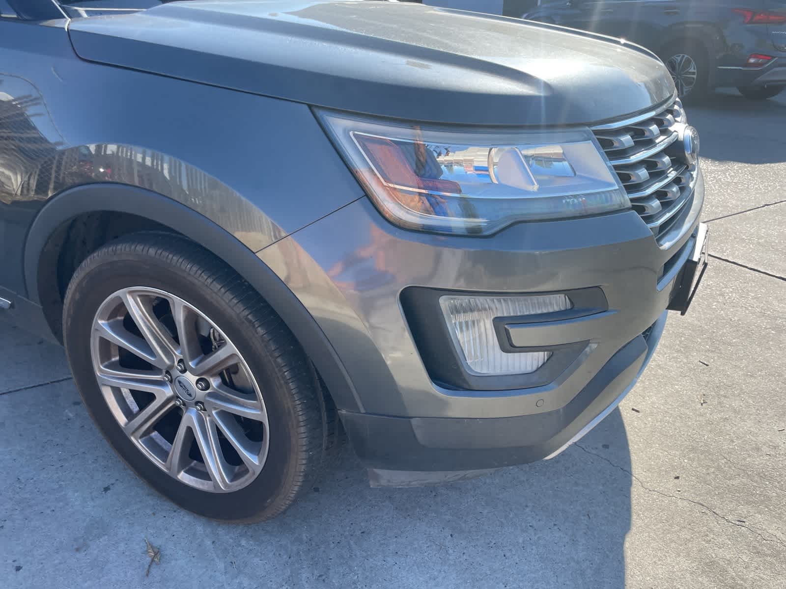 2016 Ford Explorer Limited 10