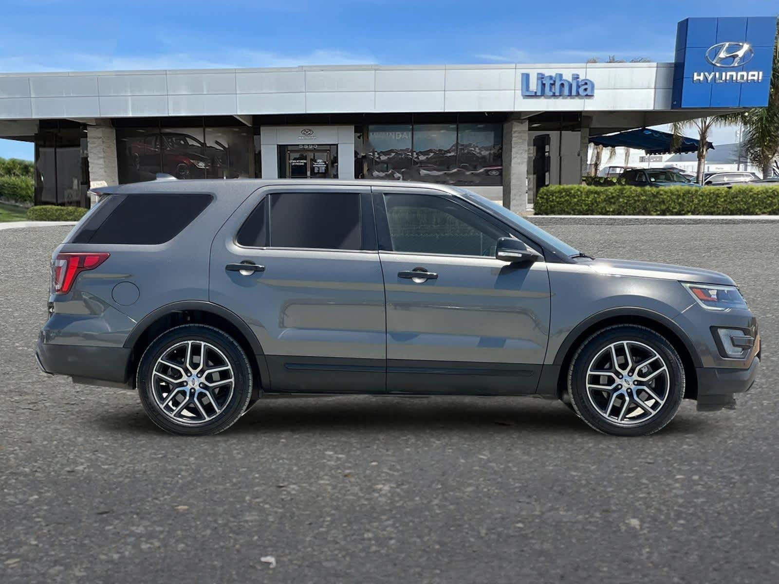 2017 Ford Explorer Sport 8