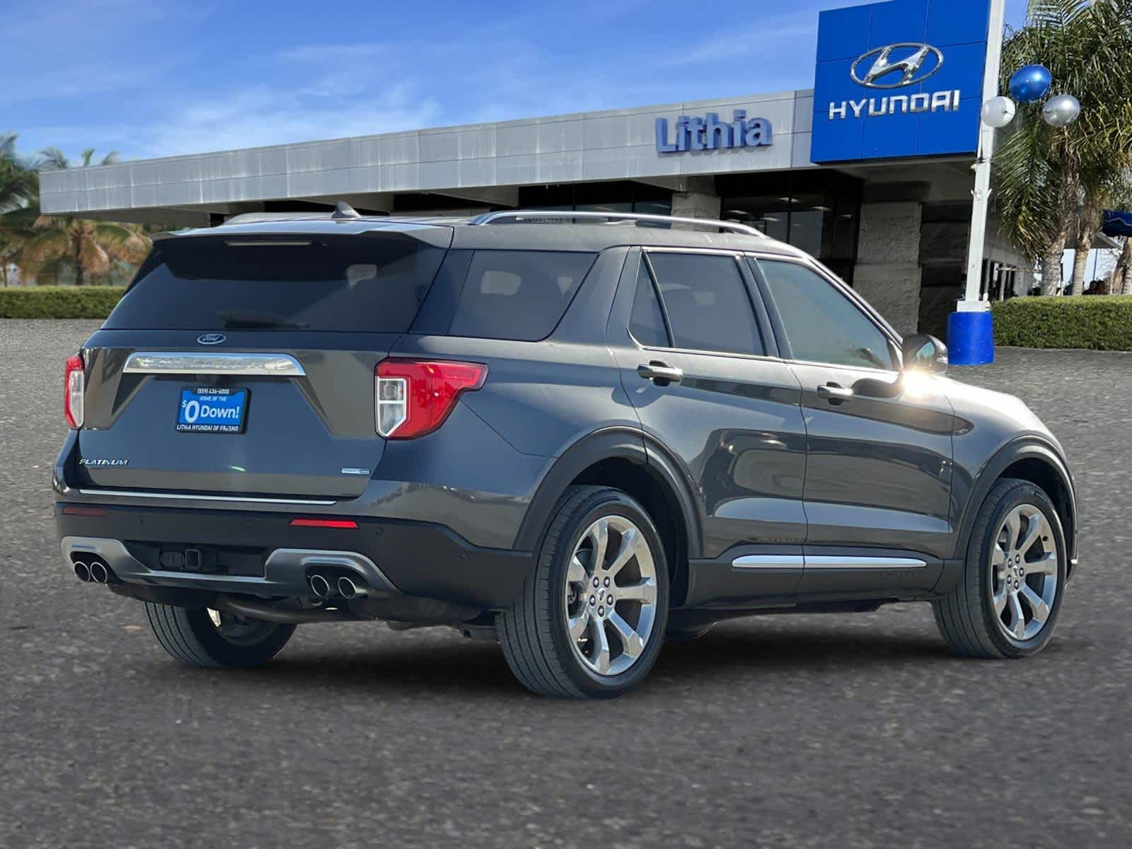 2020 Ford Explorer Platinum 2