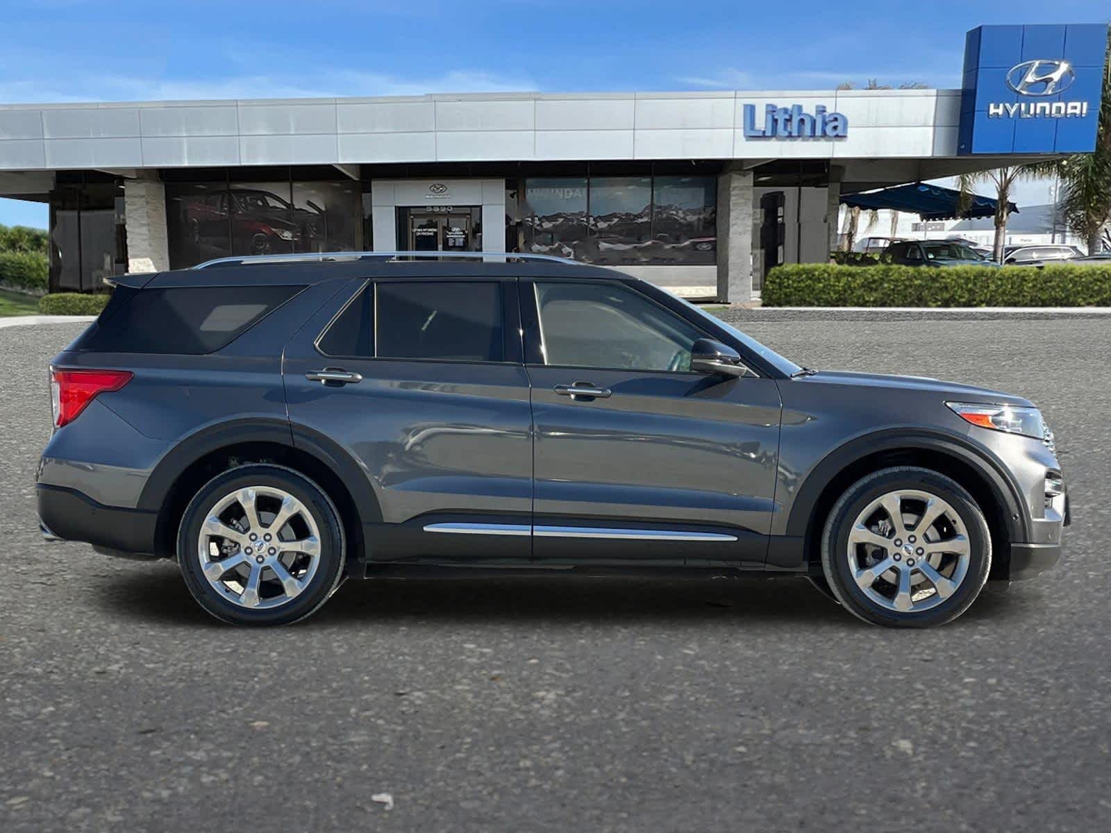 2020 Ford Explorer Platinum 8