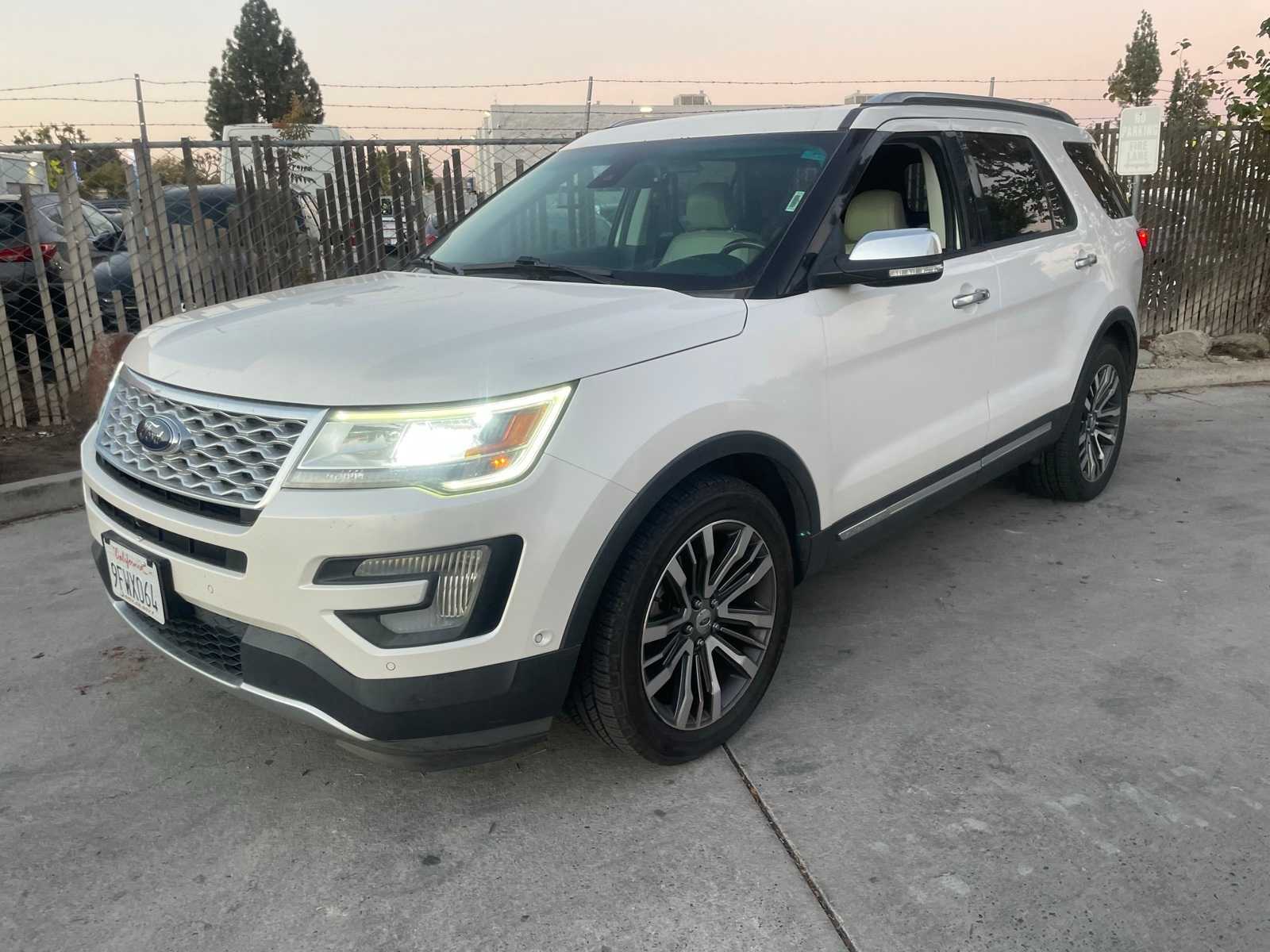 2016 Ford Explorer Platinum 2