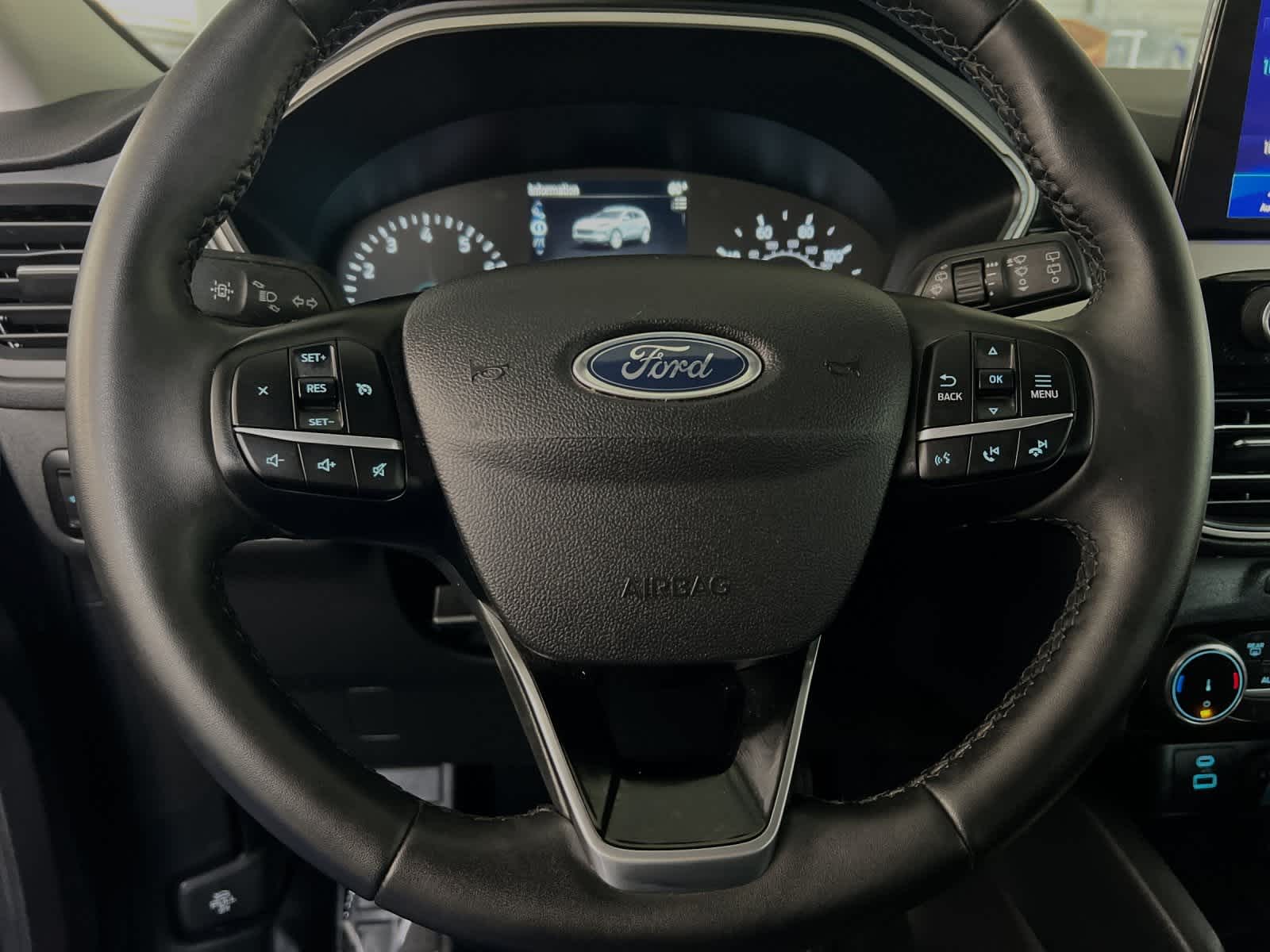 2022 Ford Escape SE 23