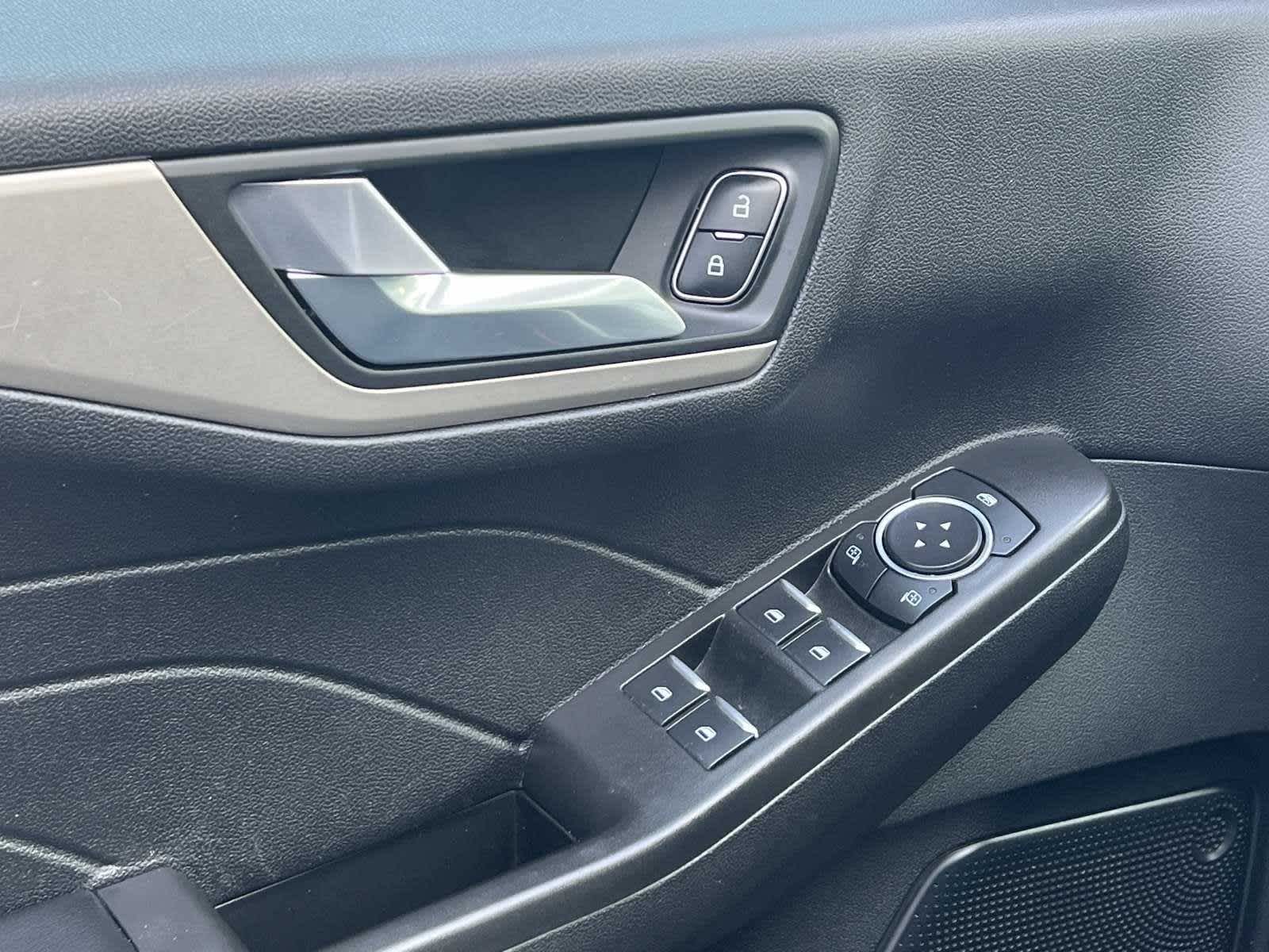 2021 Ford Escape SE 12