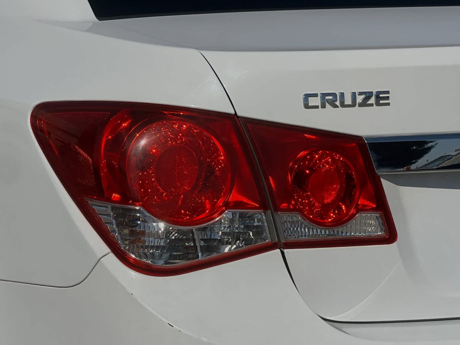 2012 Chevrolet Cruze LS 24