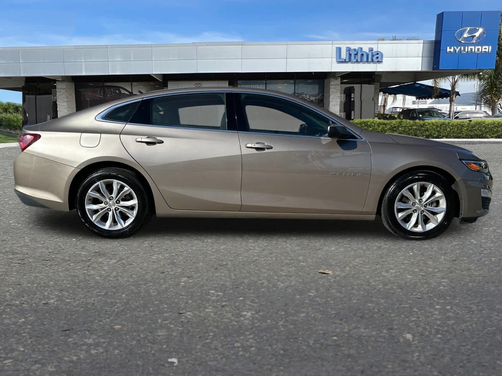 2022 Chevrolet Malibu LT 8