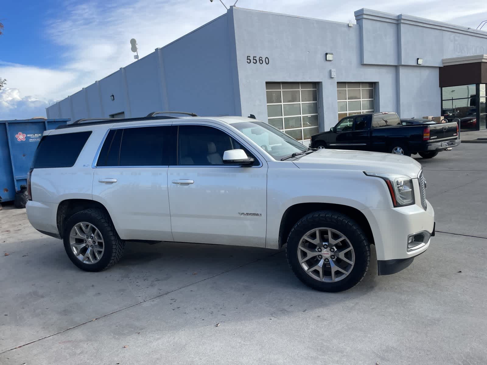 2015 GMC Yukon SLT 2