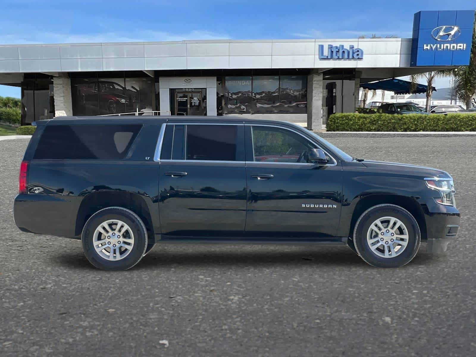 2019 Chevrolet Suburban LT 8