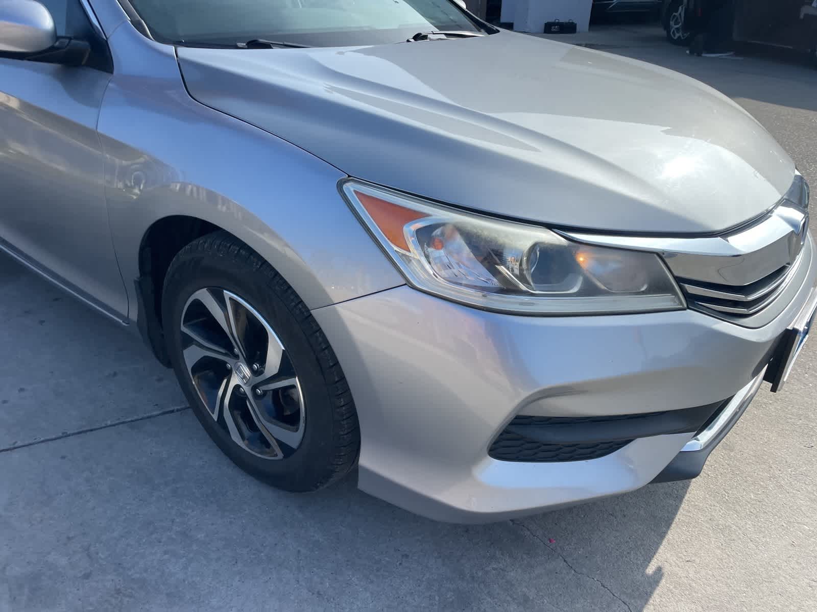 2017 Honda Accord LX 12