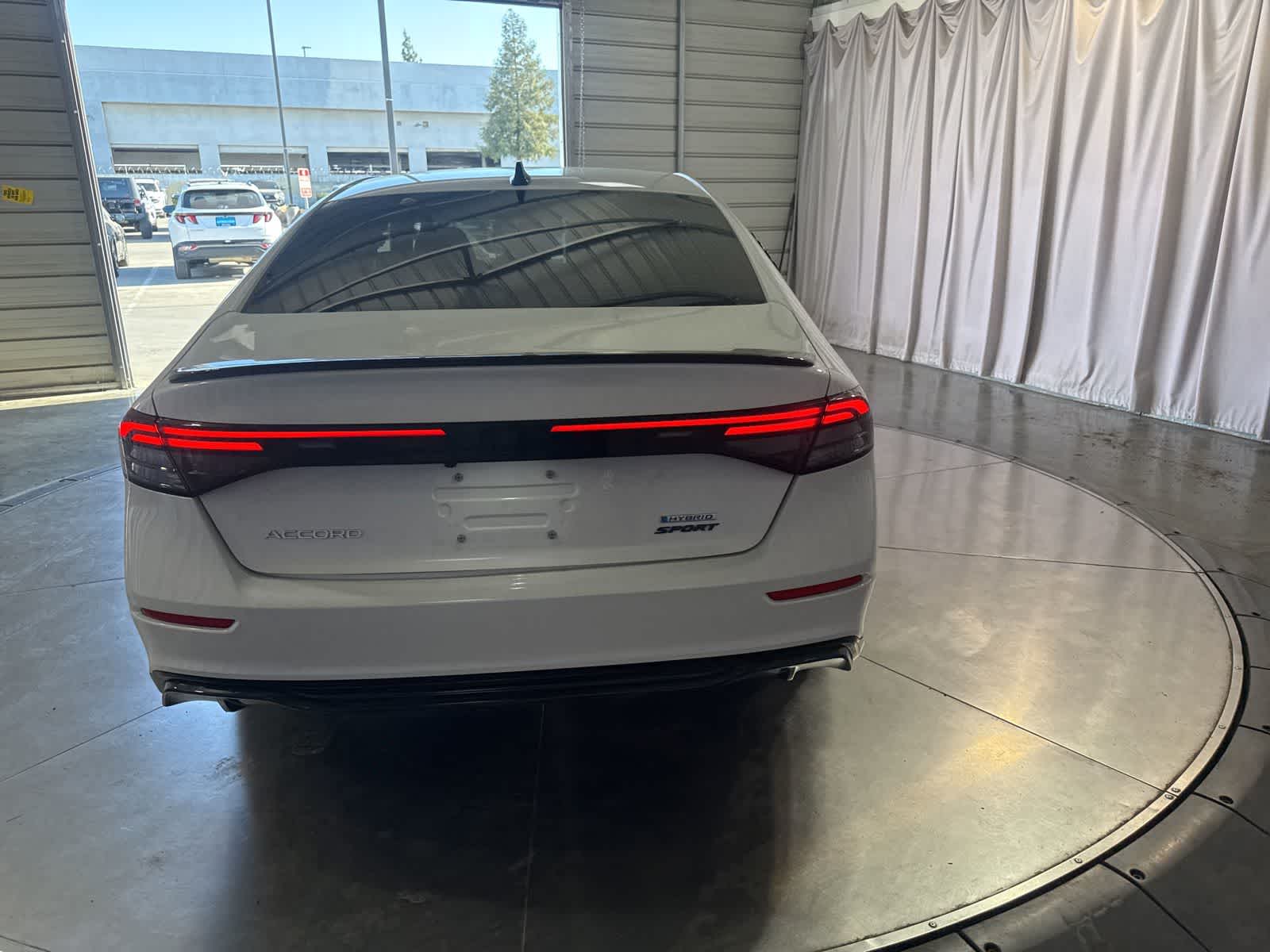 View vehicle photo 6