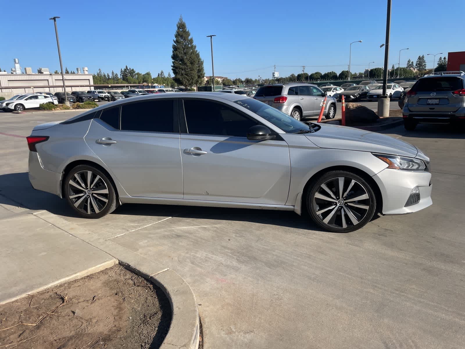 2021 Nissan Altima 2.5 SR 3