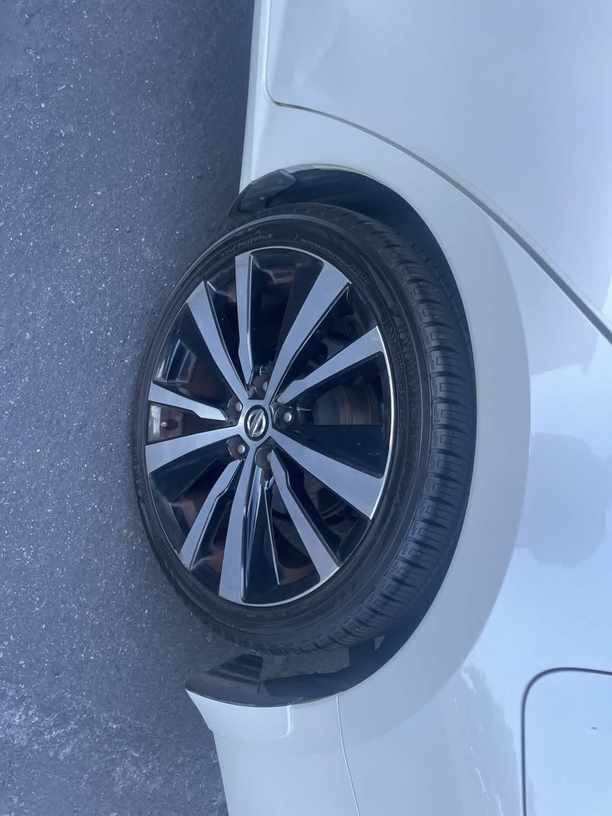 2019 Nissan Altima 2.5 SR 8