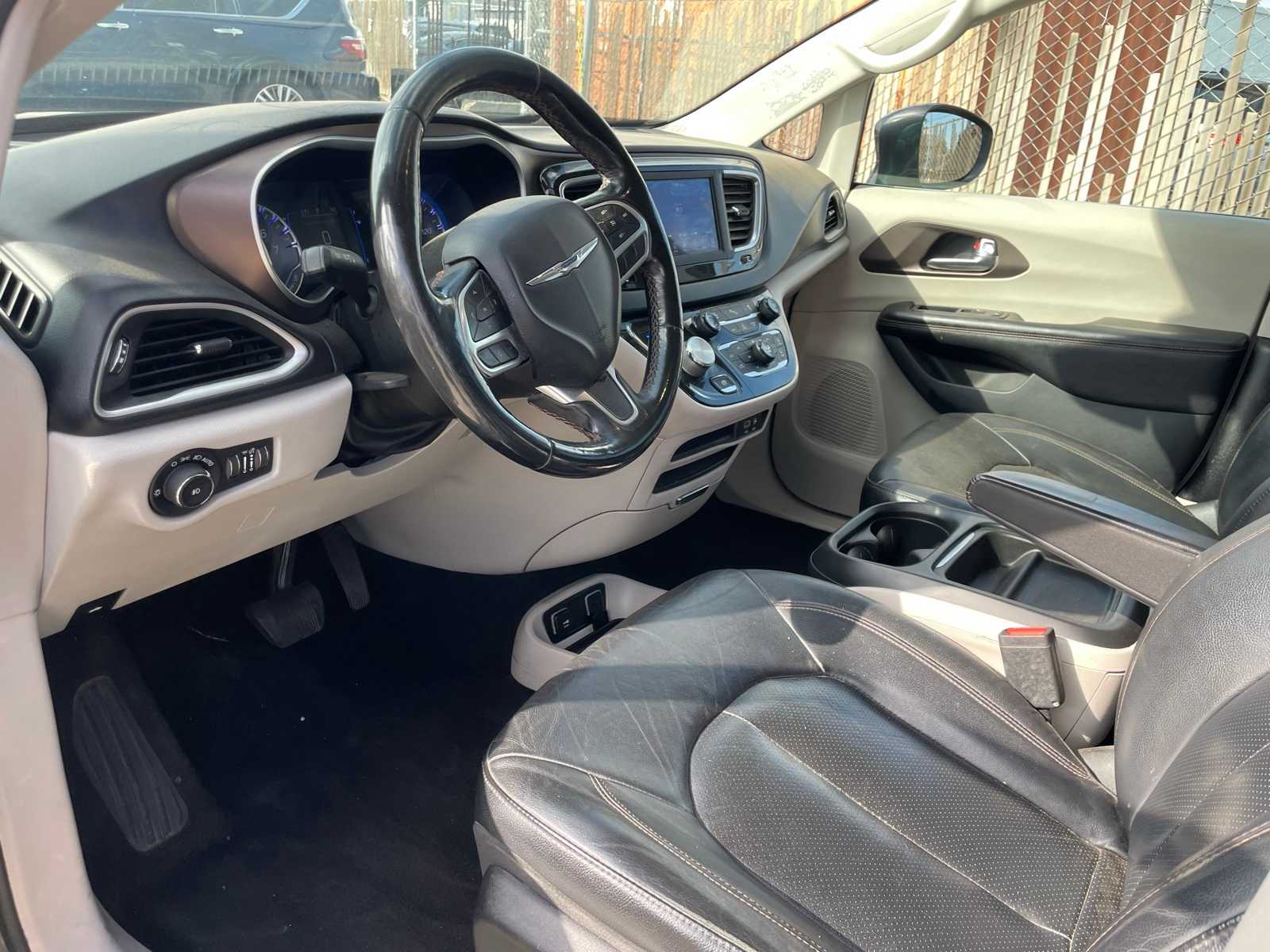 2019 Chrysler Pacifica Touring L 20