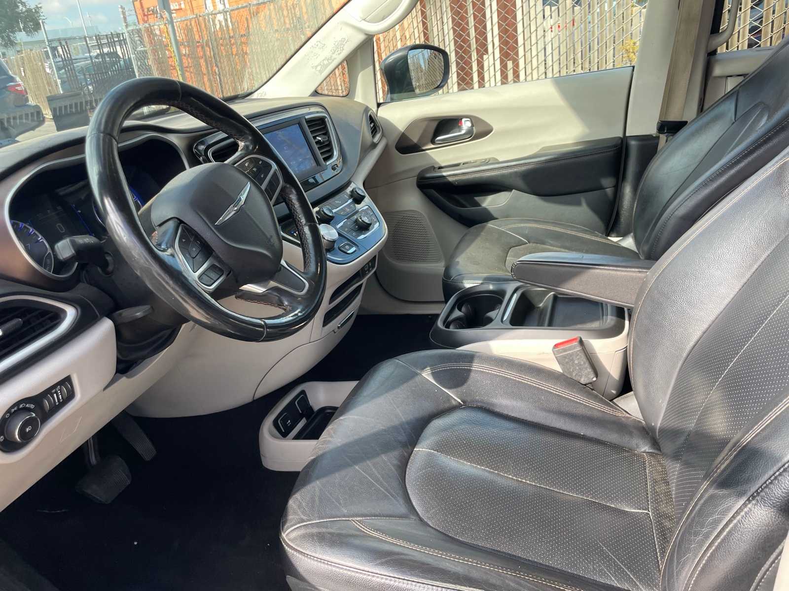 2019 Chrysler Pacifica Touring L 23