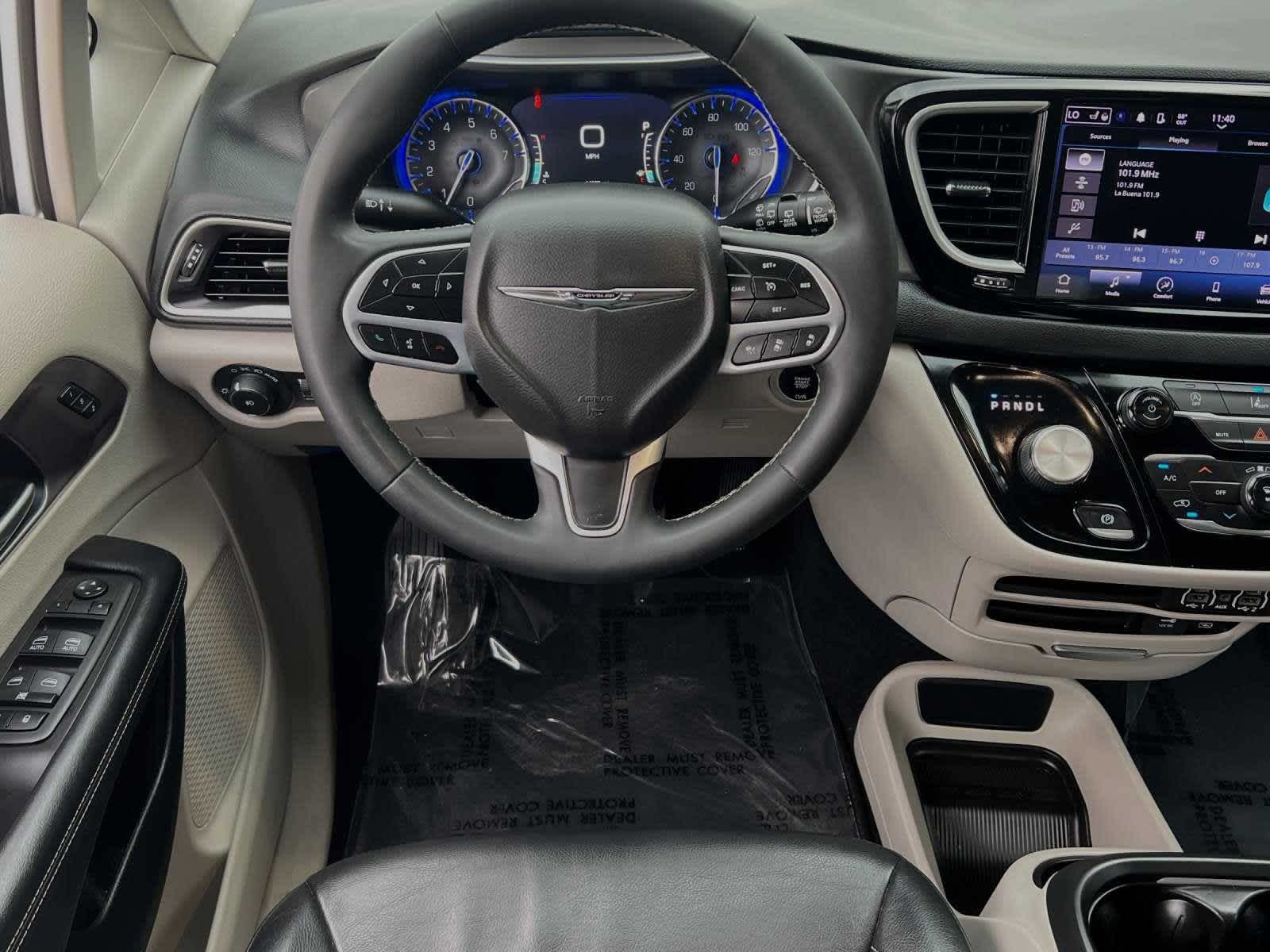 2022 Chrysler Pacifica Touring L 14