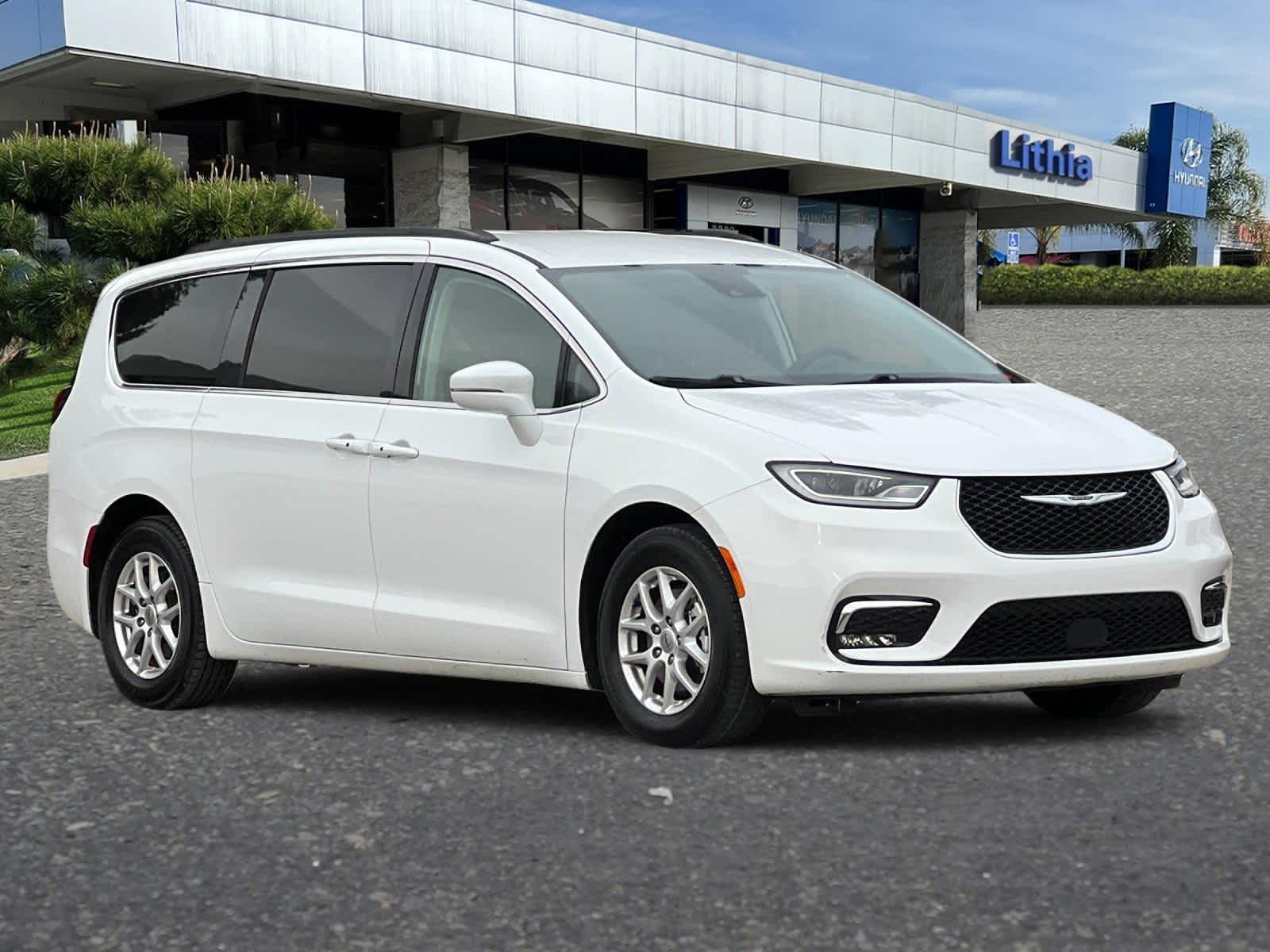 2022 Chrysler Pacifica Touring L 9