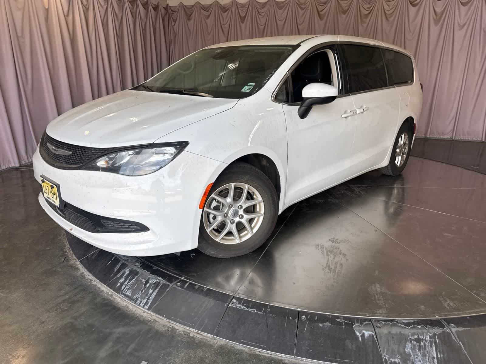 2023 Chrysler Voyager
