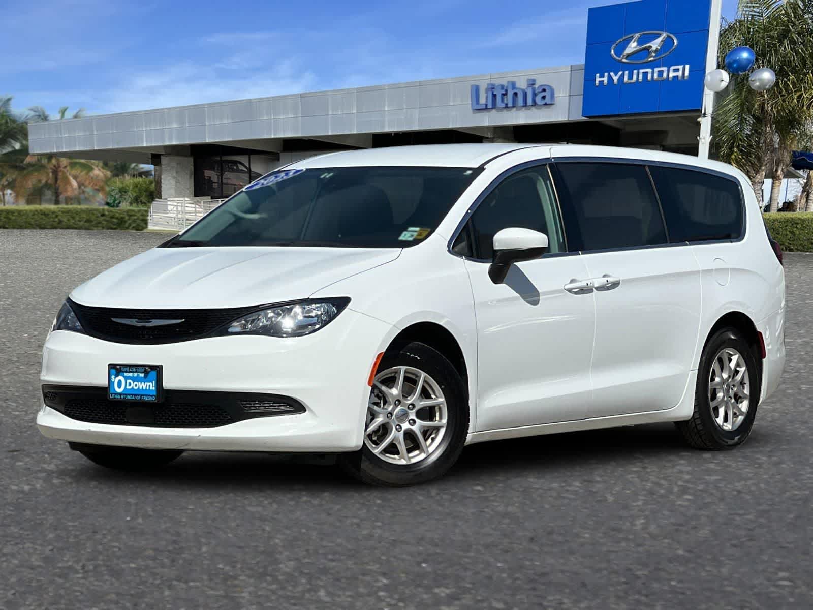 2023 Chrysler Voyager