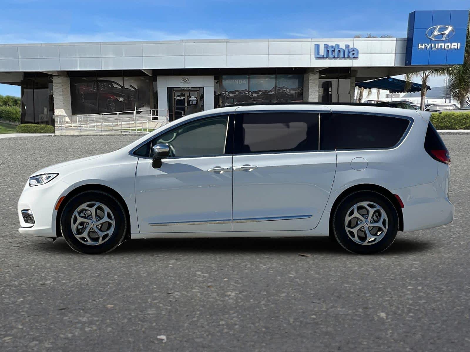 2023 Chrysler Pacifica Limited 5