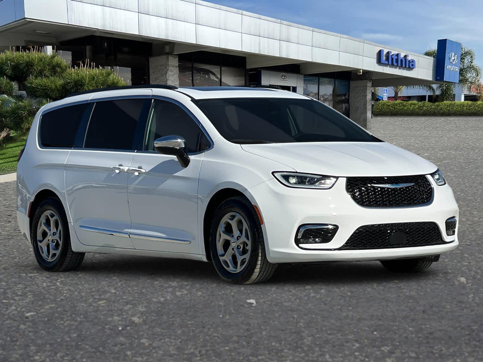 2023 Chrysler Pacifica Limited 9