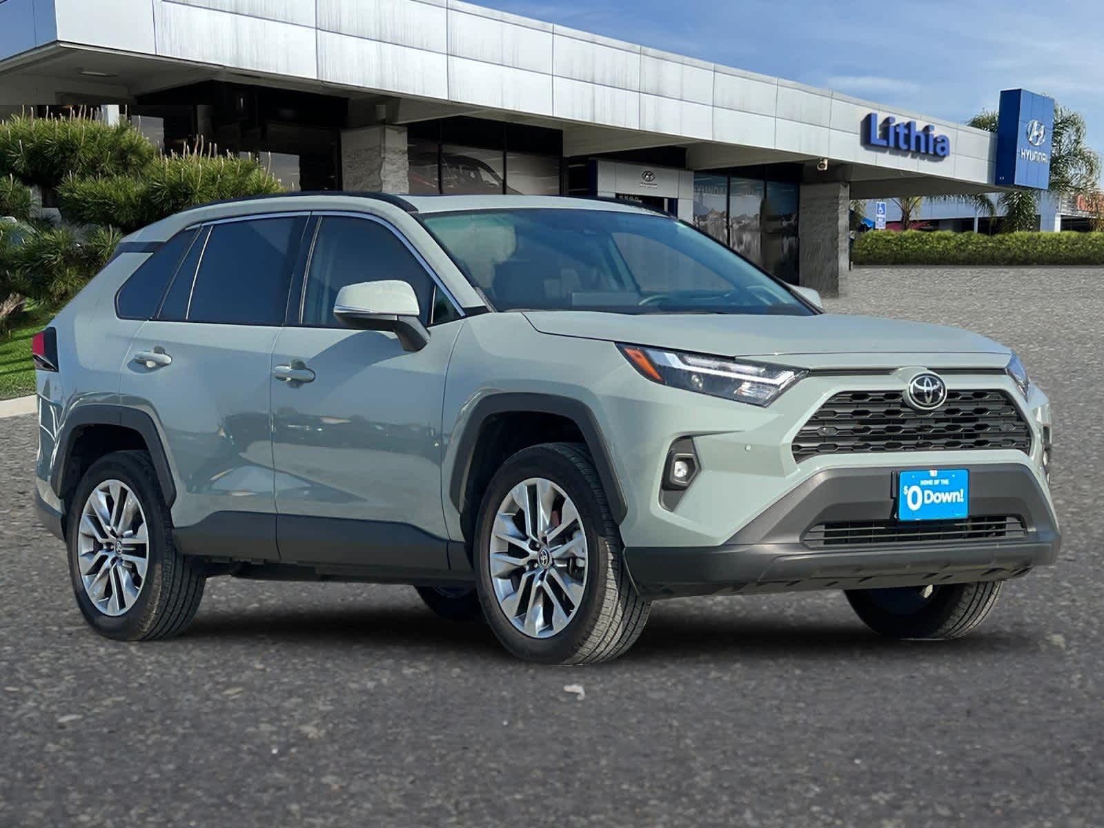 2023 Toyota RAV4 XLE Premium 9