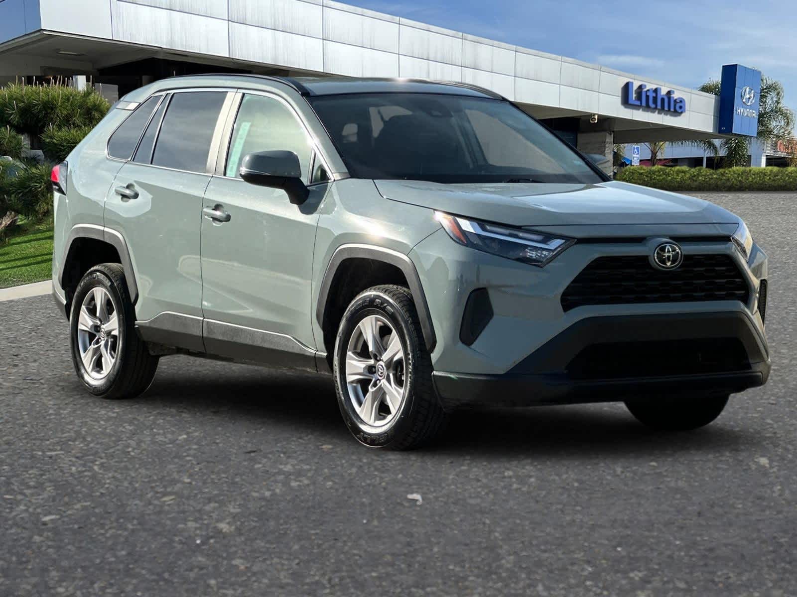 2023 Toyota RAV4 XLE 9