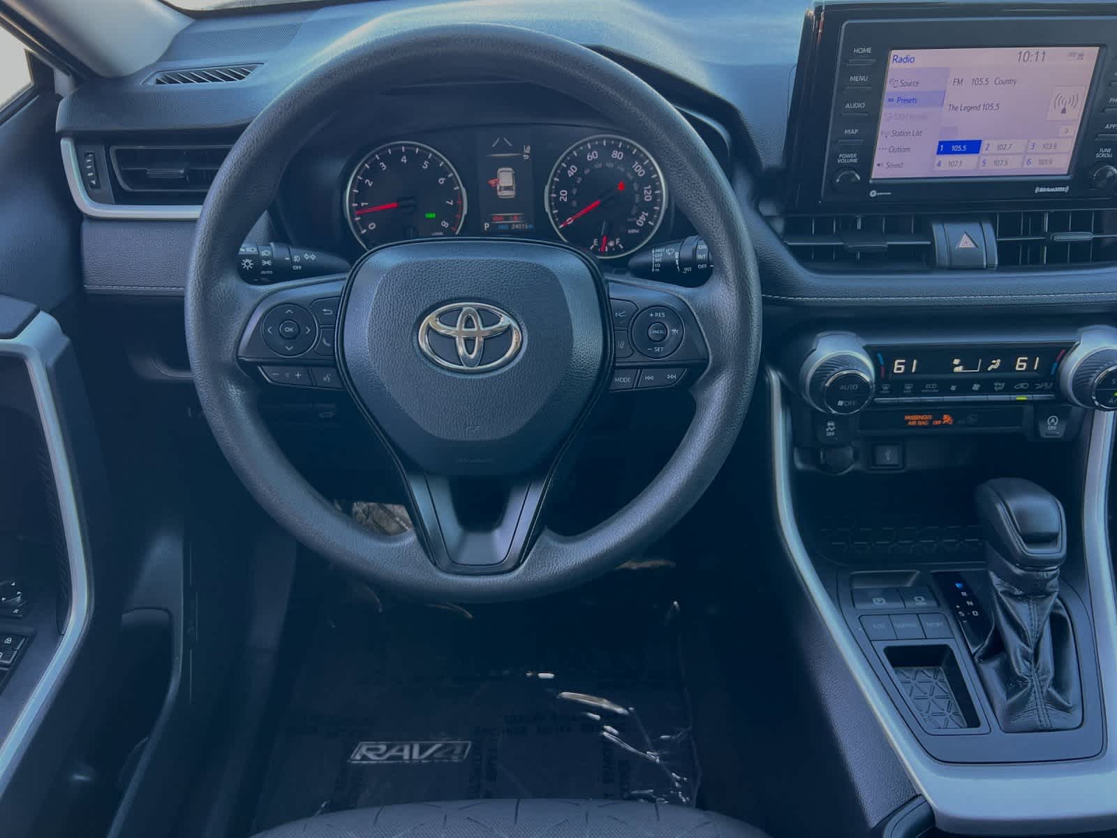 2021 Toyota RAV4 XLE 14