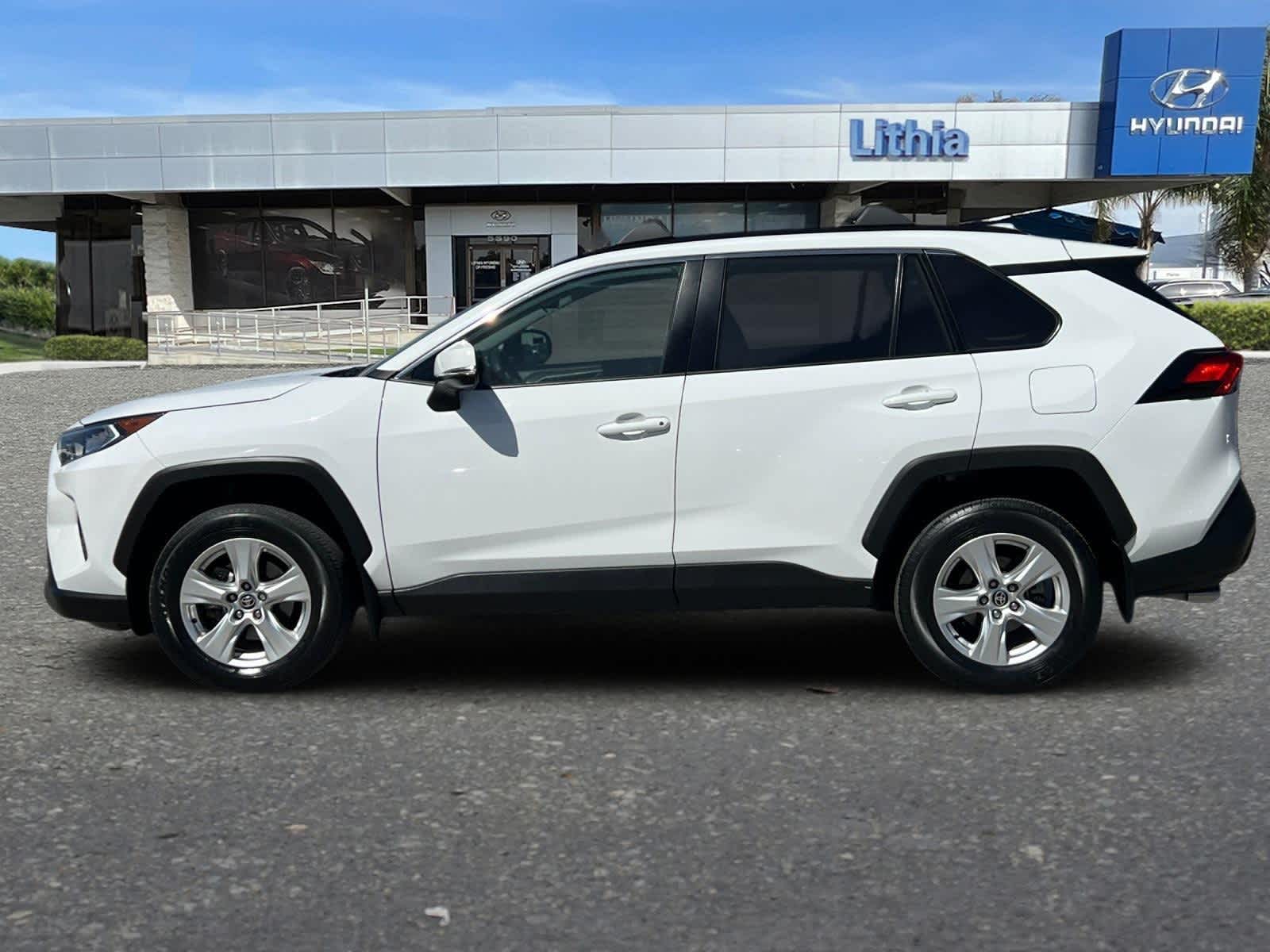 2021 Toyota RAV4 XLE 5