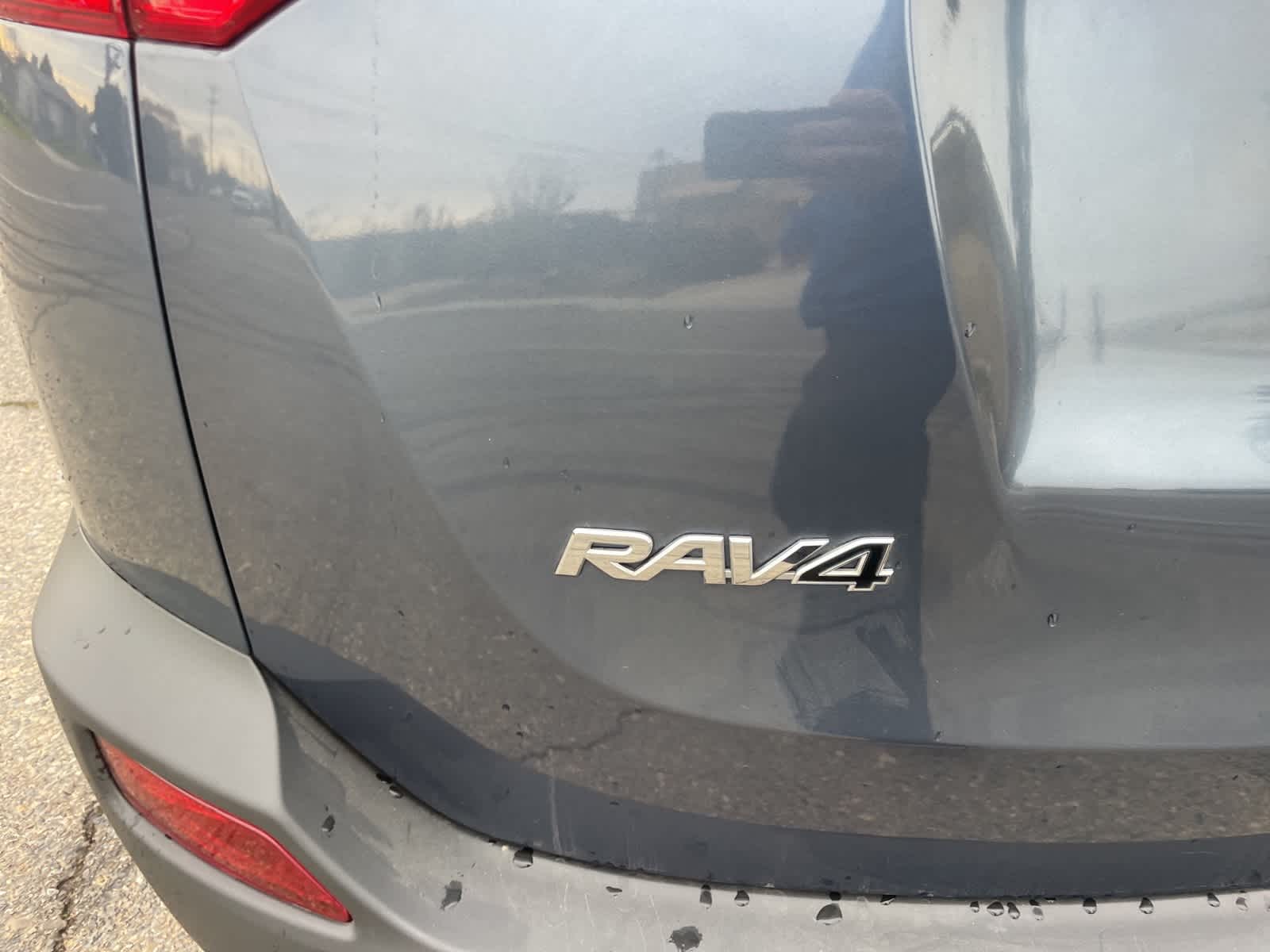 2013 Toyota RAV4 LE 17