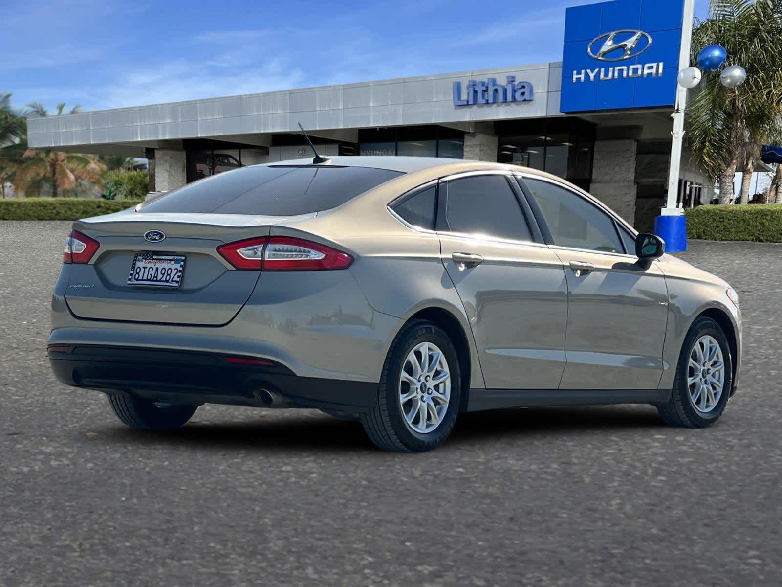 2015 Ford Fusion S 2