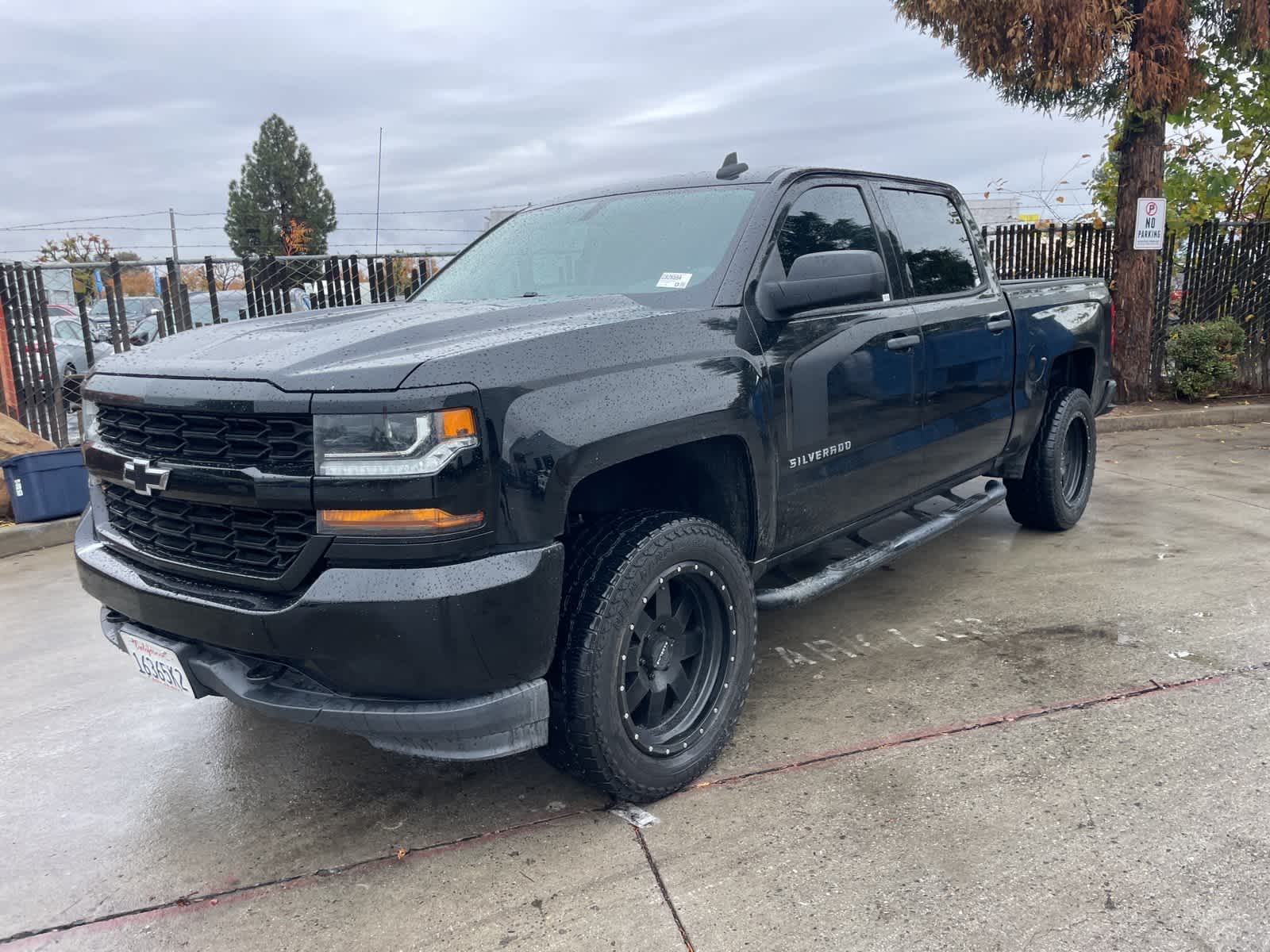 2018 Chevrolet Silverado 1500 Custom 4WD Crew Cab 143.5 2