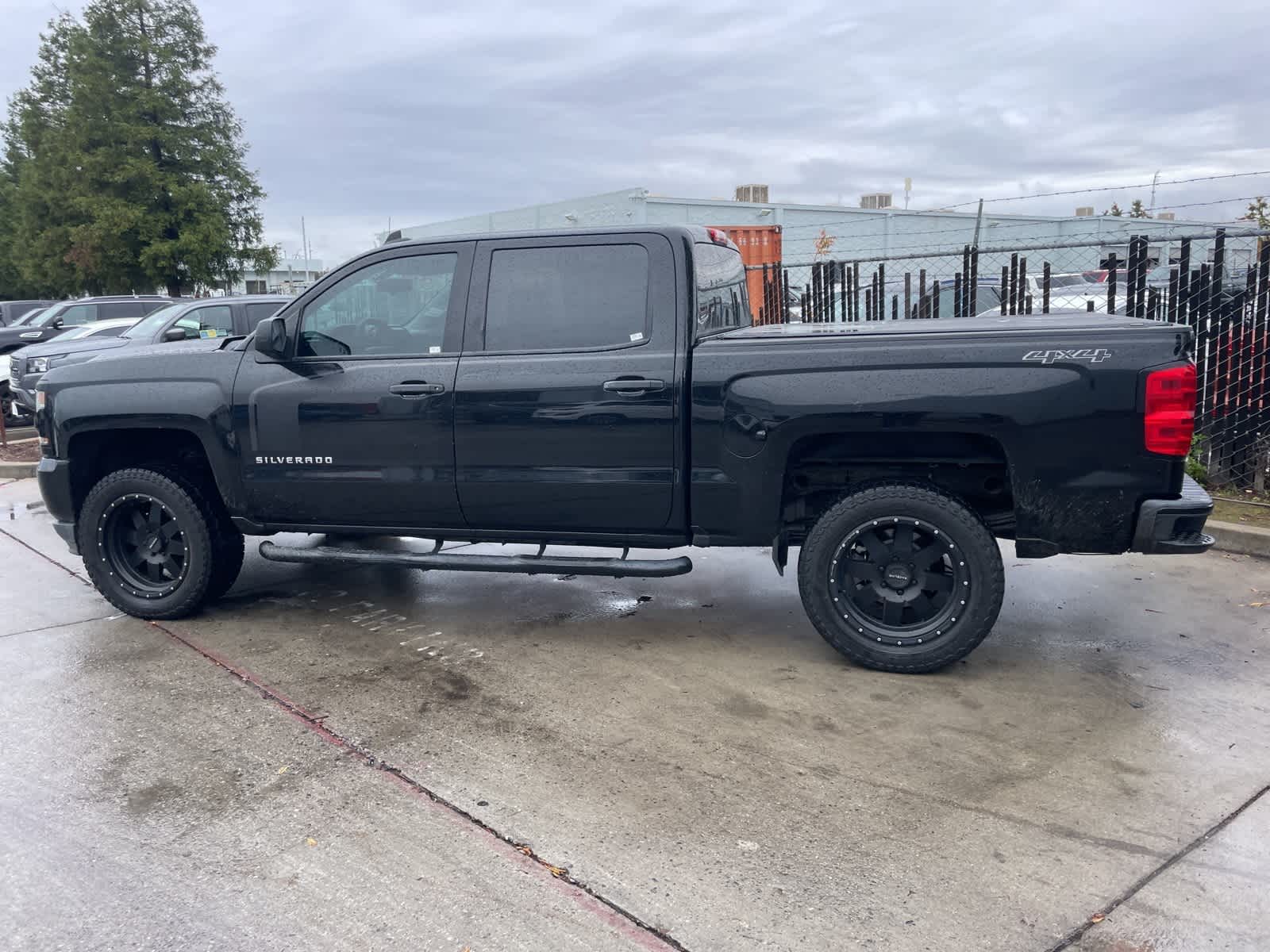 2018 Chevrolet Silverado 1500 Custom 4WD Crew Cab 143.5 7