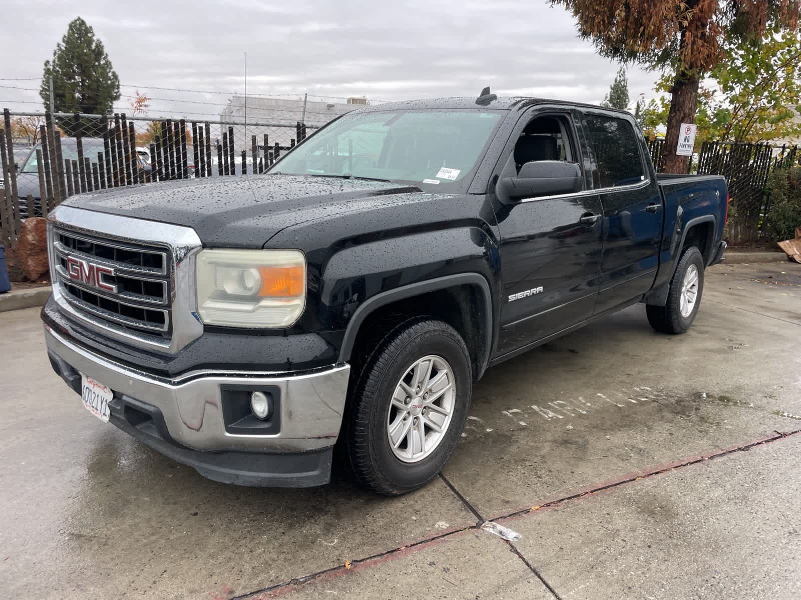 2015 GMC Sierra 1500 SLE 2WD Crew Cab 143.5 2