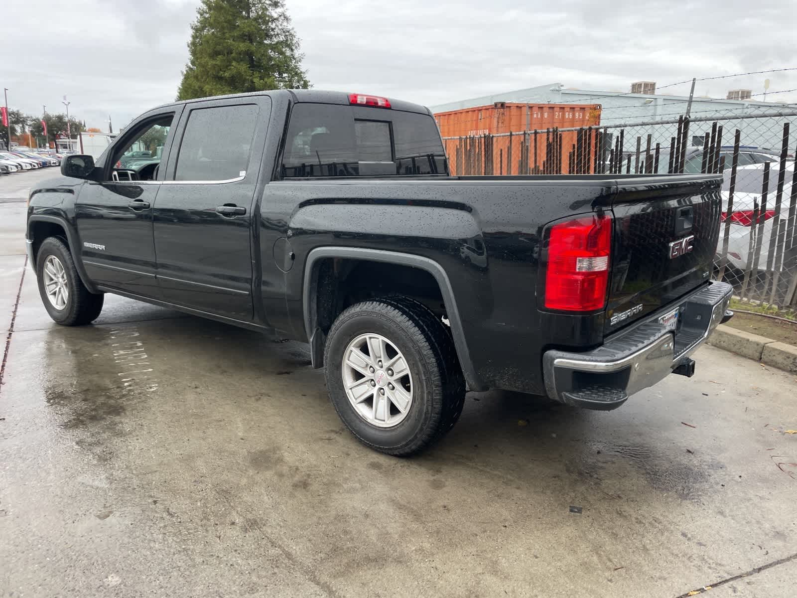 2015 GMC Sierra 1500 SLE 2WD Crew Cab 143.5 5