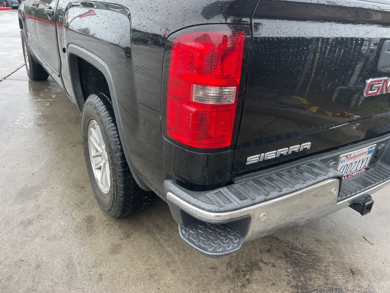 2015 GMC Sierra 1500 SLE 2WD Crew Cab 143.5 19